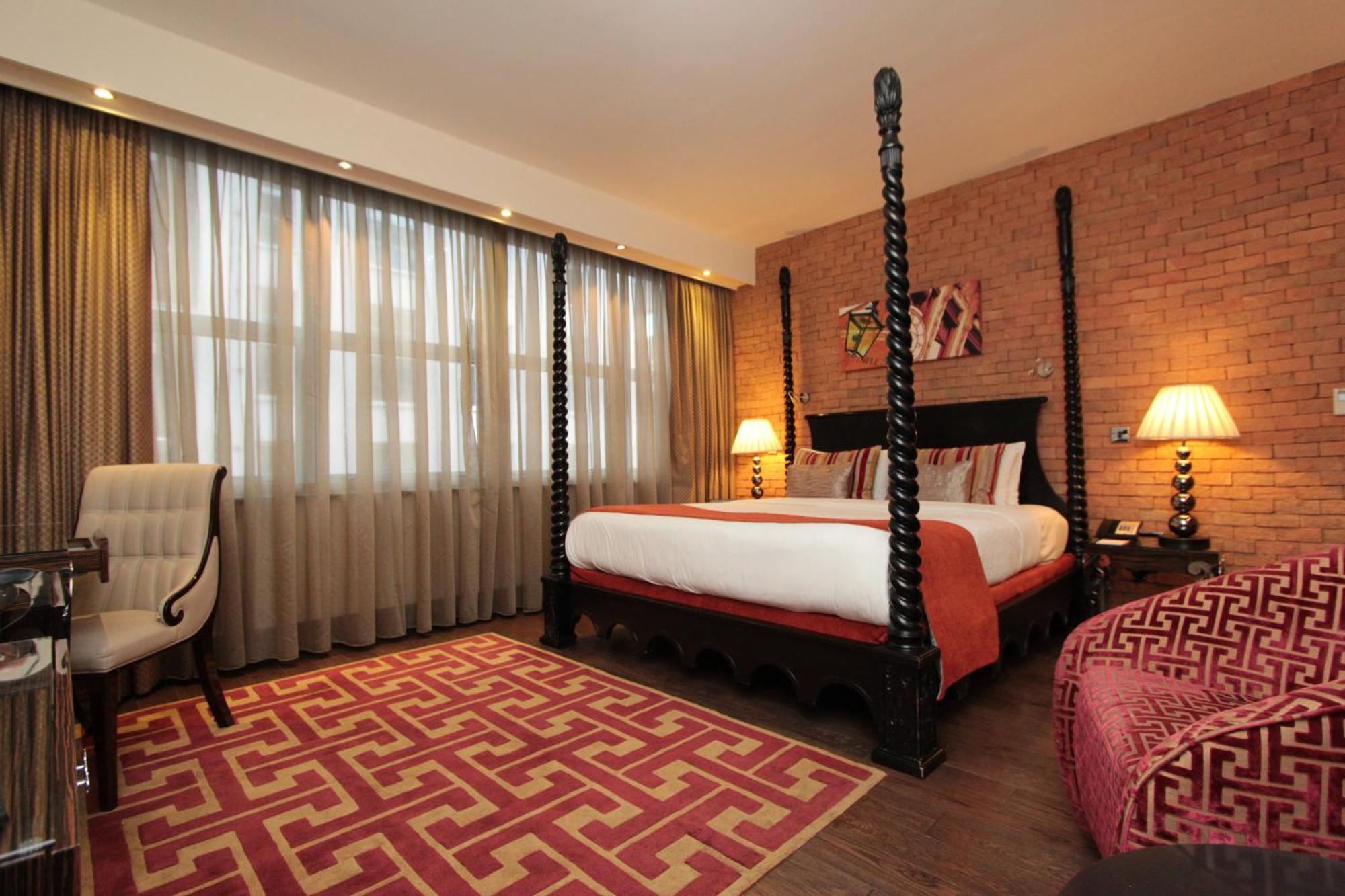 Premium King Room