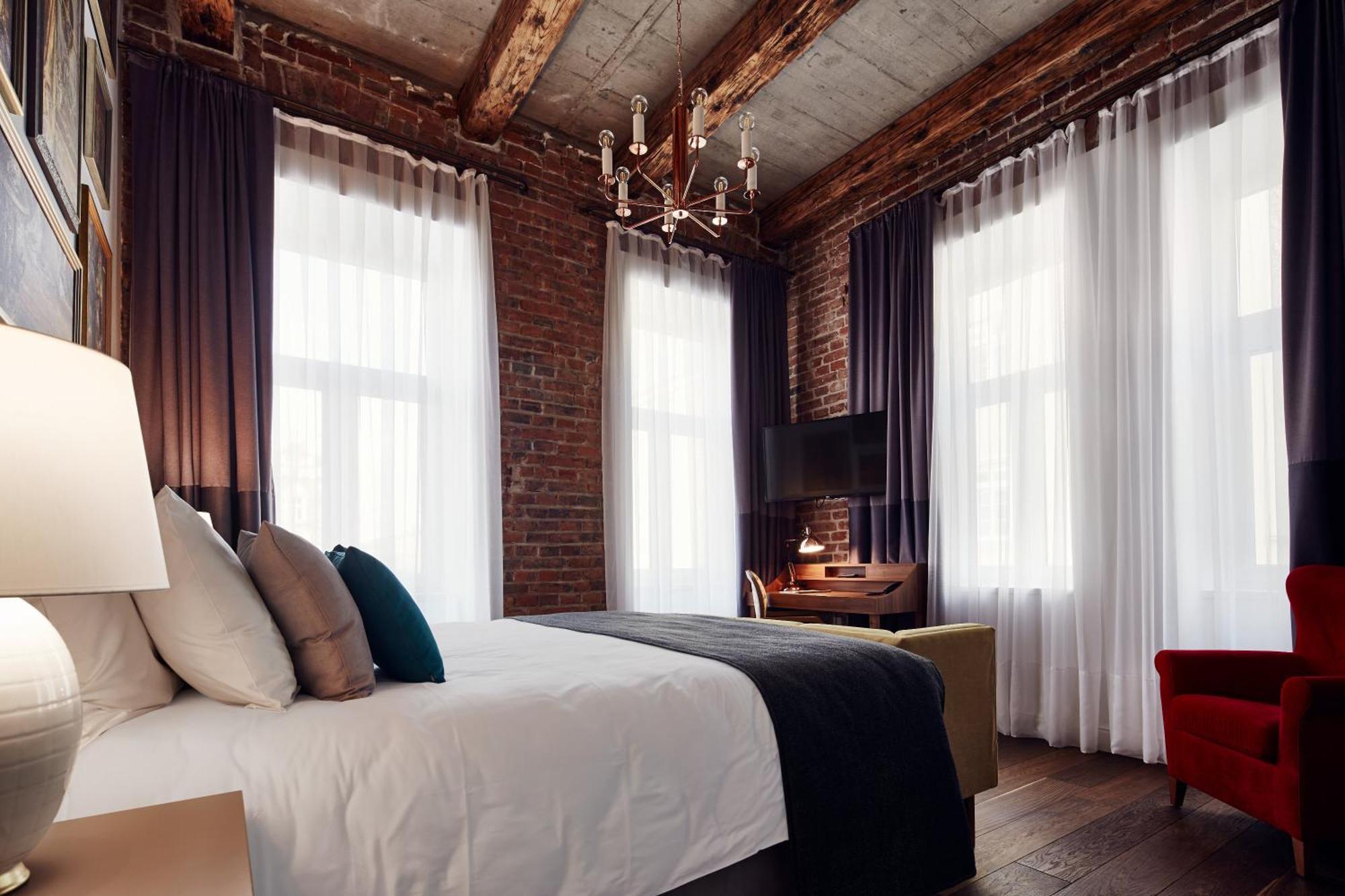 Premium King Room with City View,1283966476:JPEG