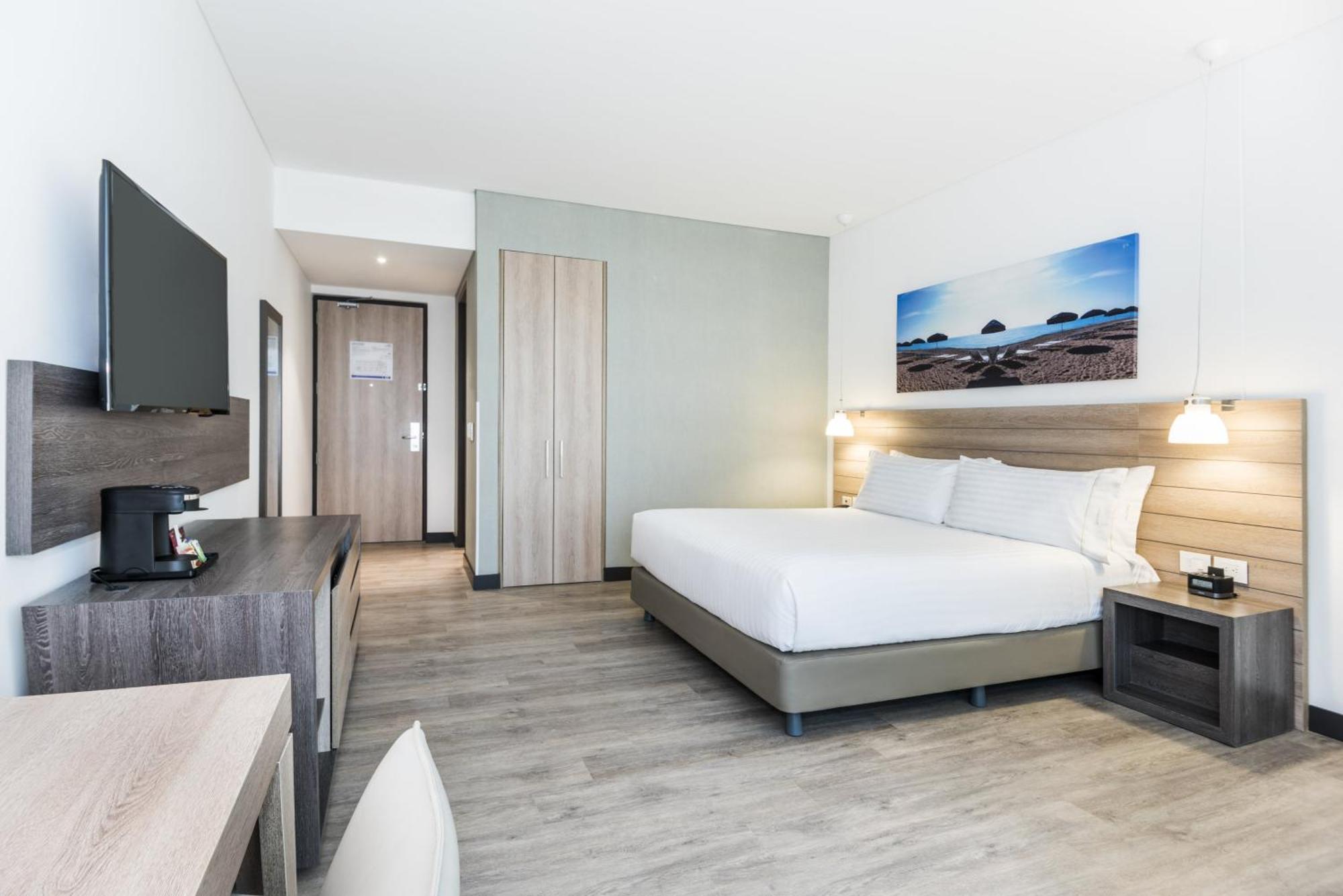 Standard King Room
