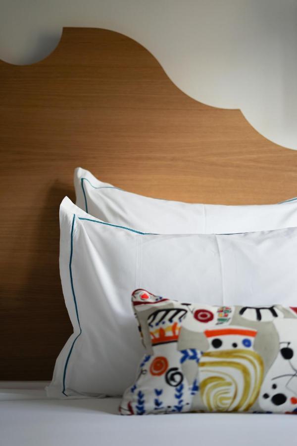 Deluxe Double Room with Balcony,1466593202:JPEG