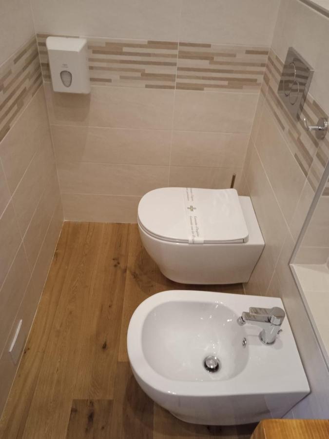 Double or Twin Room Private Bathroom