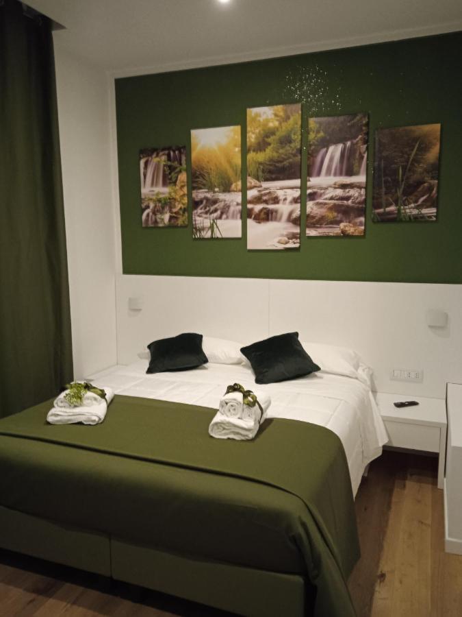 Double or Twin Room Private Bathroom