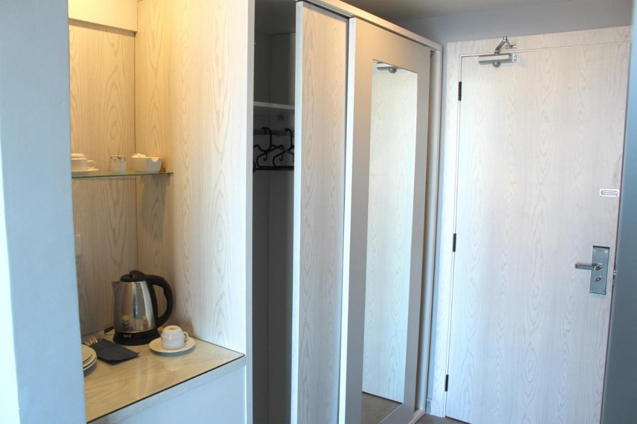 Deluxe Double or Twin Room Mountain View