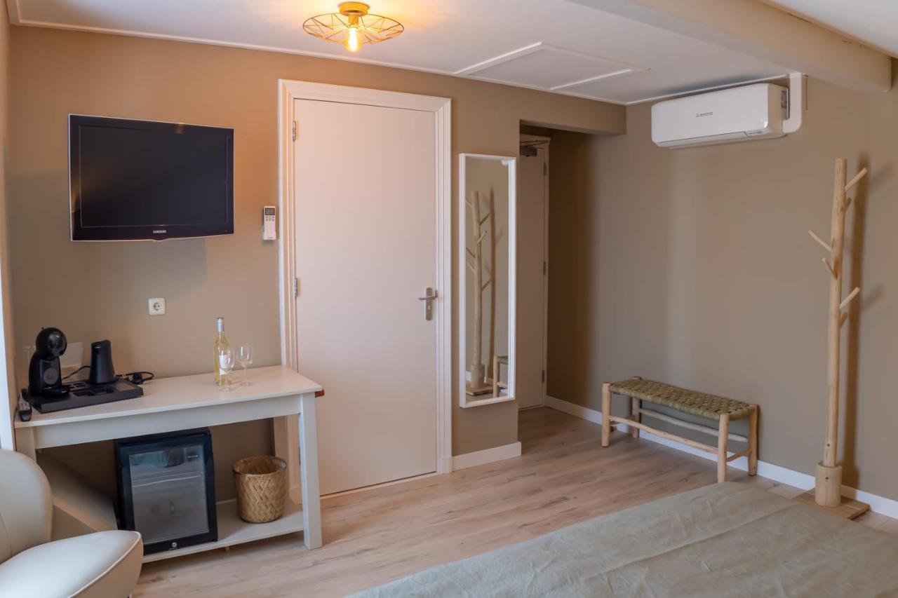Double or Twin Room Private Bathroom