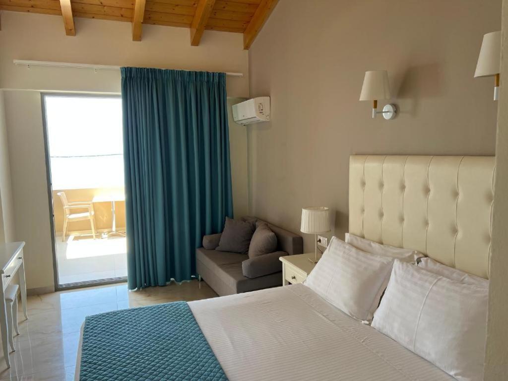 Deluxe Doppelzimmer mit Balkon und Meerblick