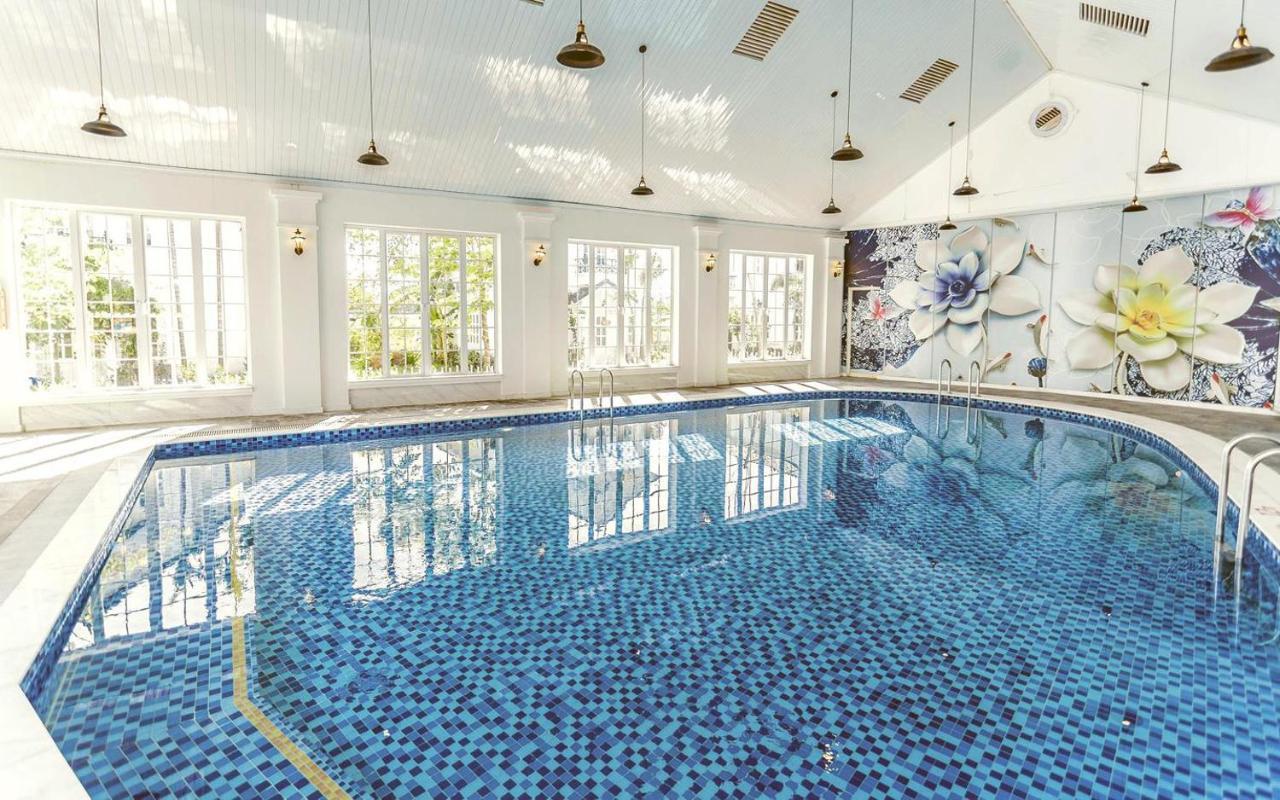 Deluxe Double Room Swim Up Outdoor Refreshing Whirlpool