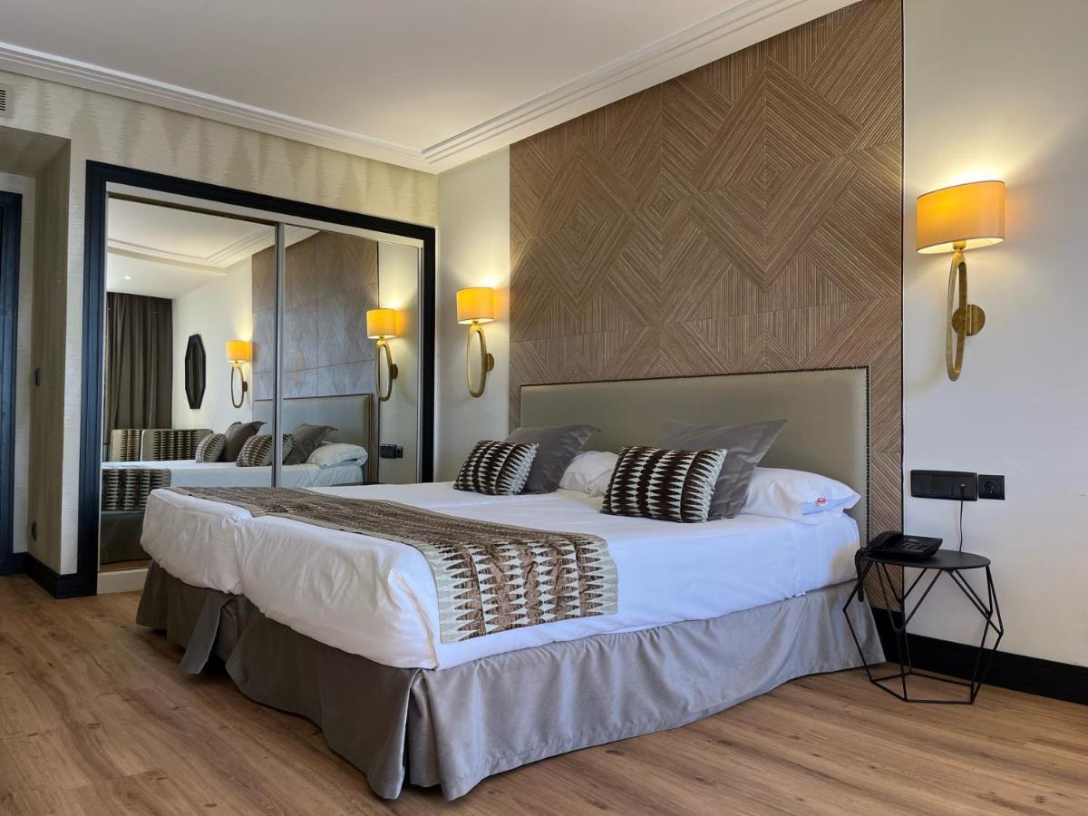 Twin Room City View