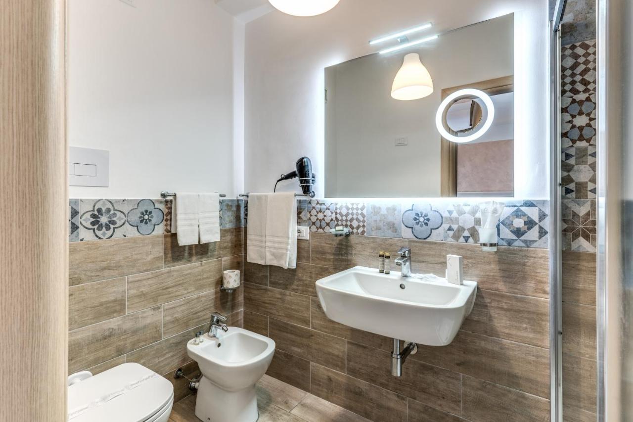Standard Double or Twin Room Balcony