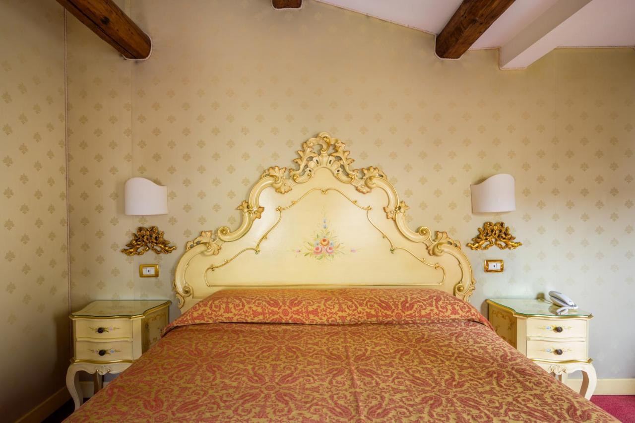 Classic Double Room,1498587658:JPEG