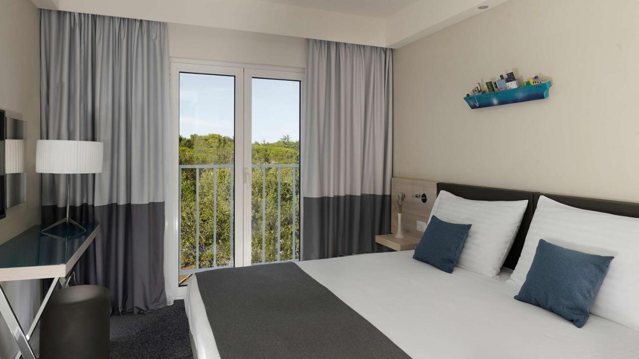 Standard Double or Twin Room,1498627318:JPEG