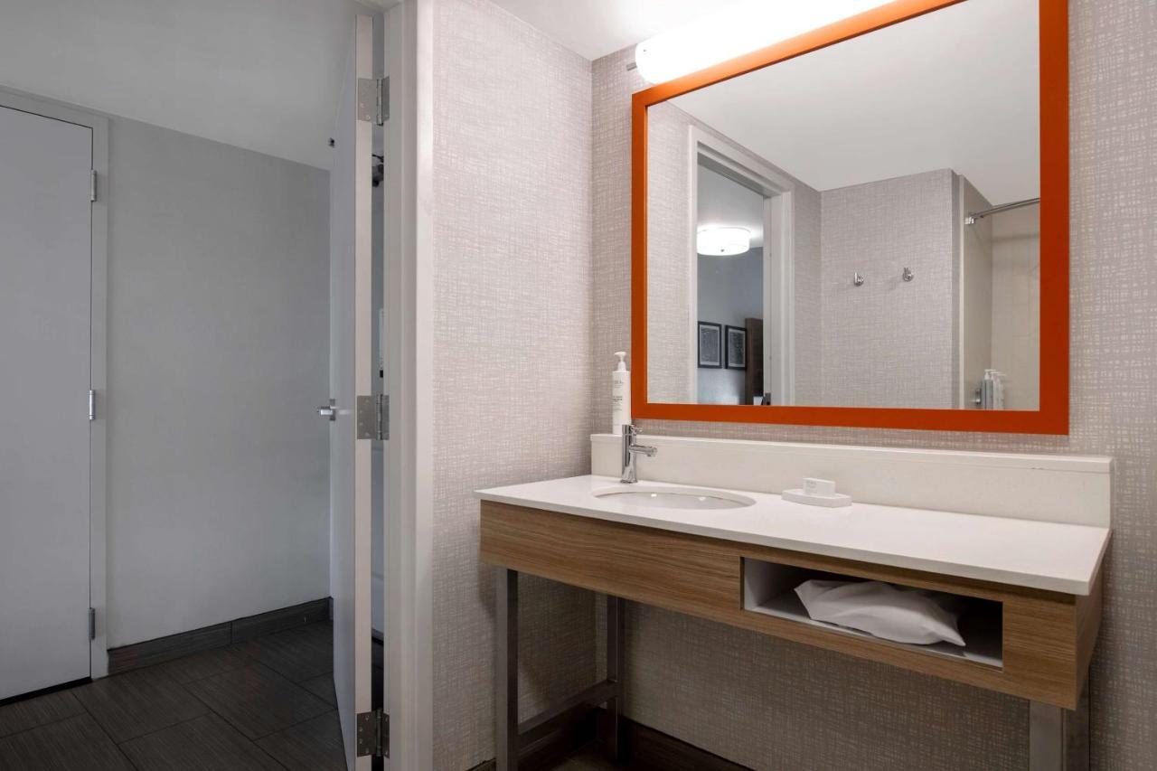 King Room - Mobility Access/Non-Smoking