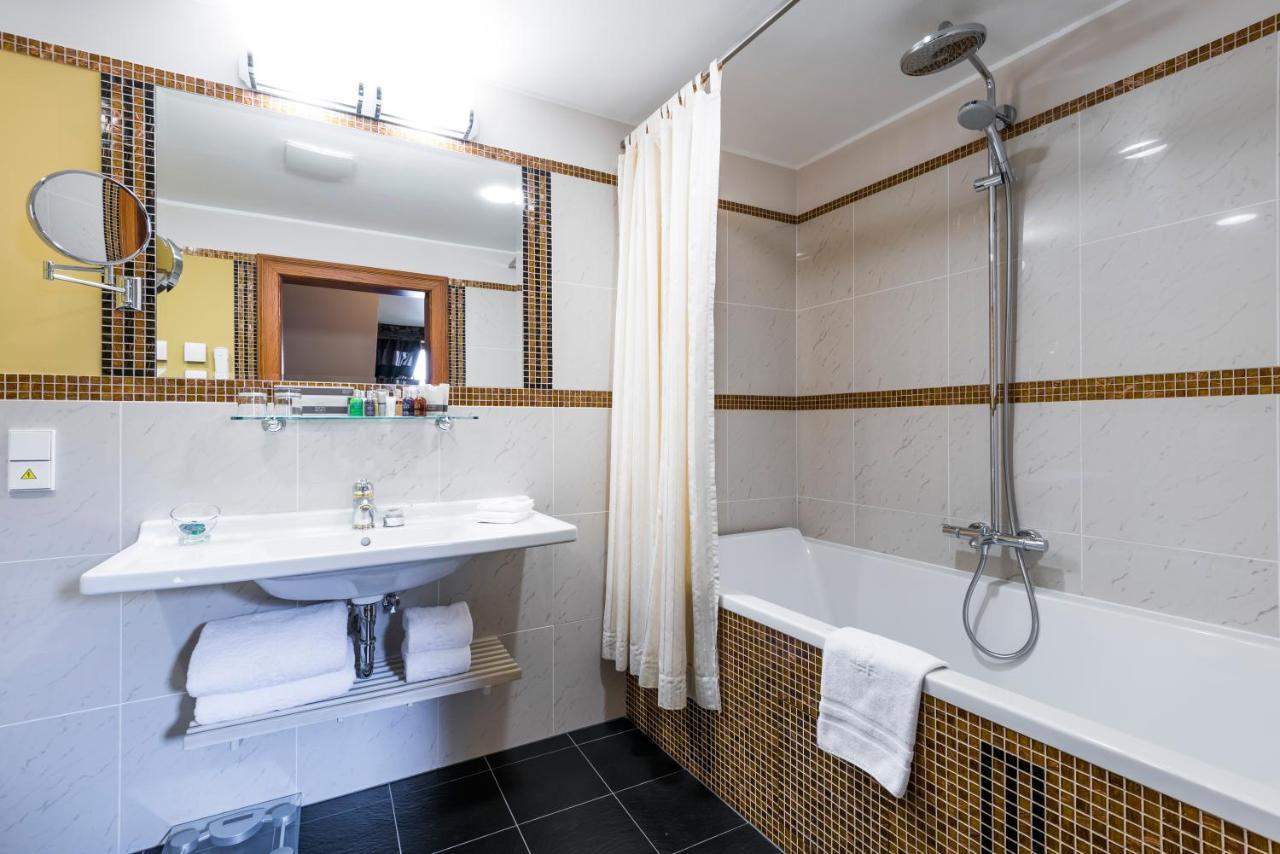 Grand Deluxe Double or Twin Room