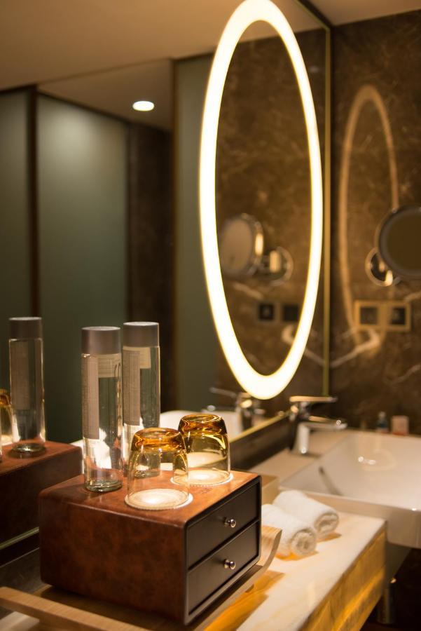 Premier King Room