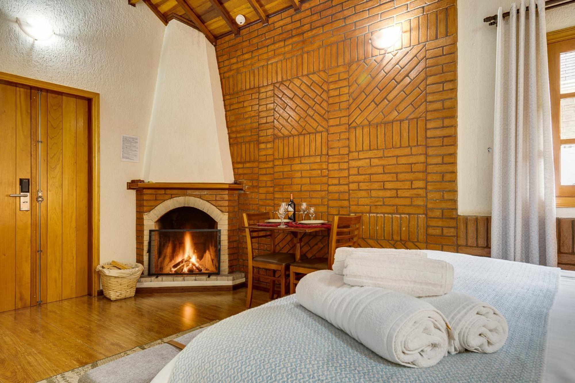 Chalé Deluxe com Hidromassagem e Chuveiro Duplo