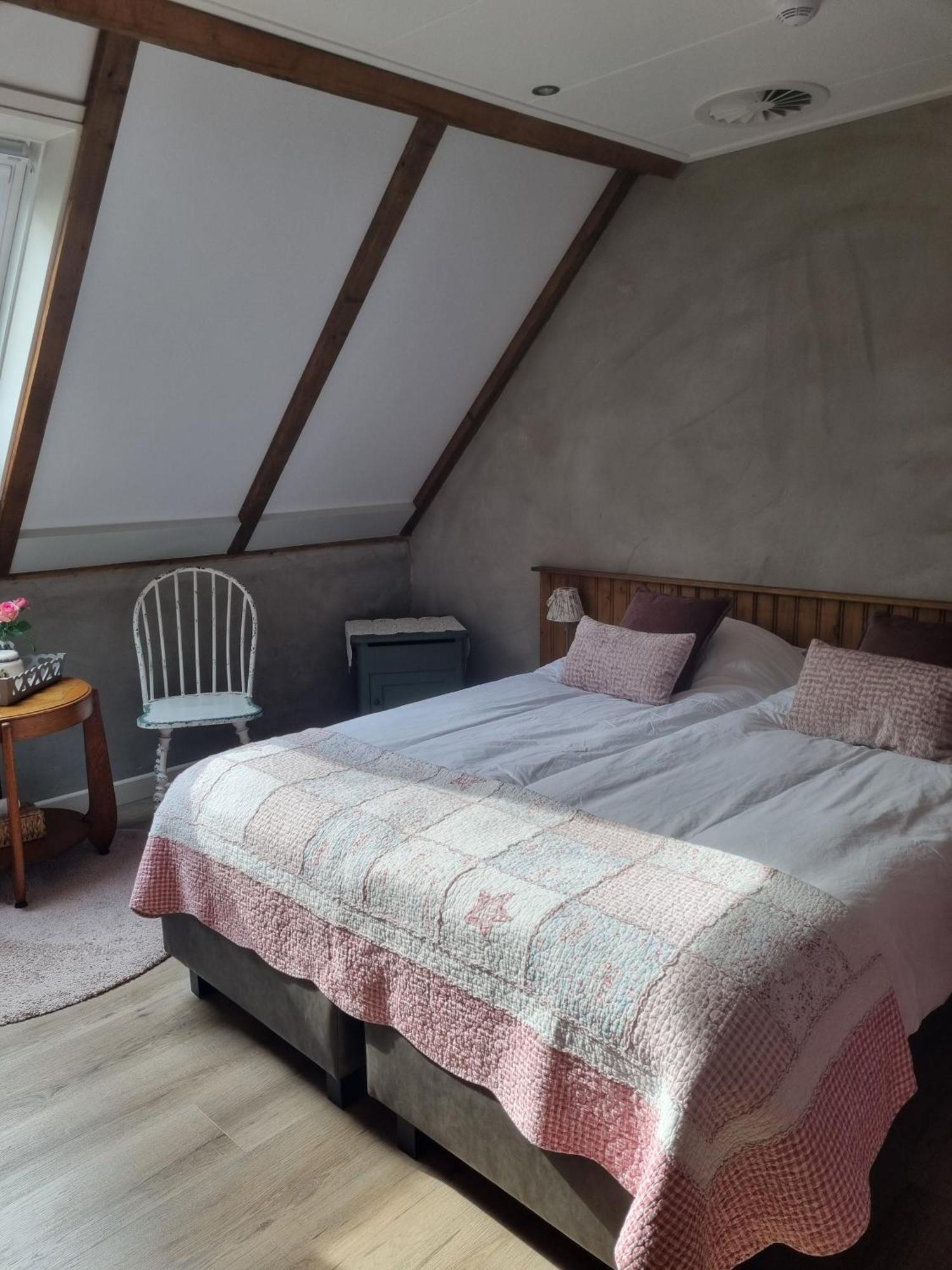 Double Room Private Bathroom
