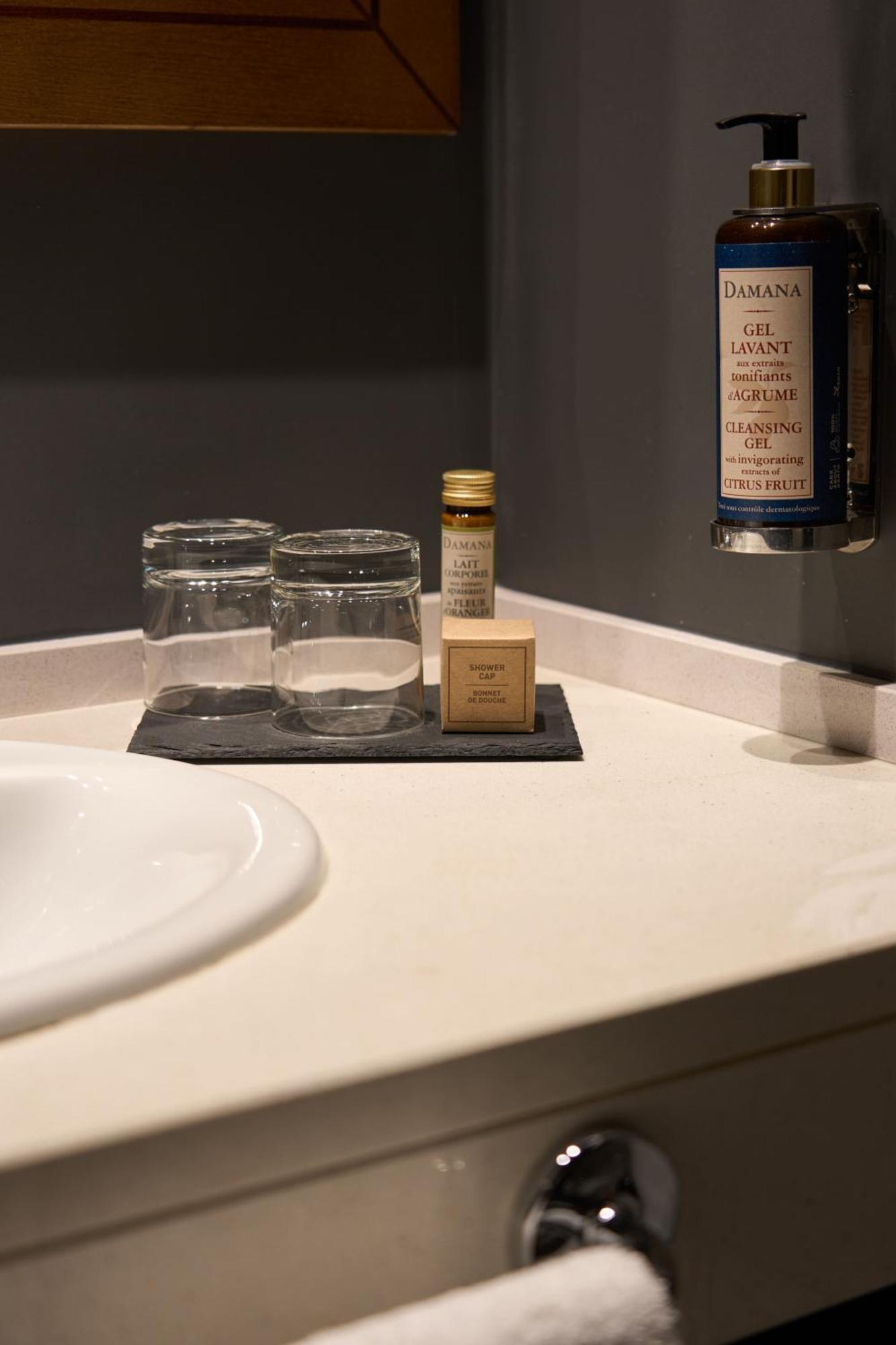 Twin Room,1516389055:JPEG