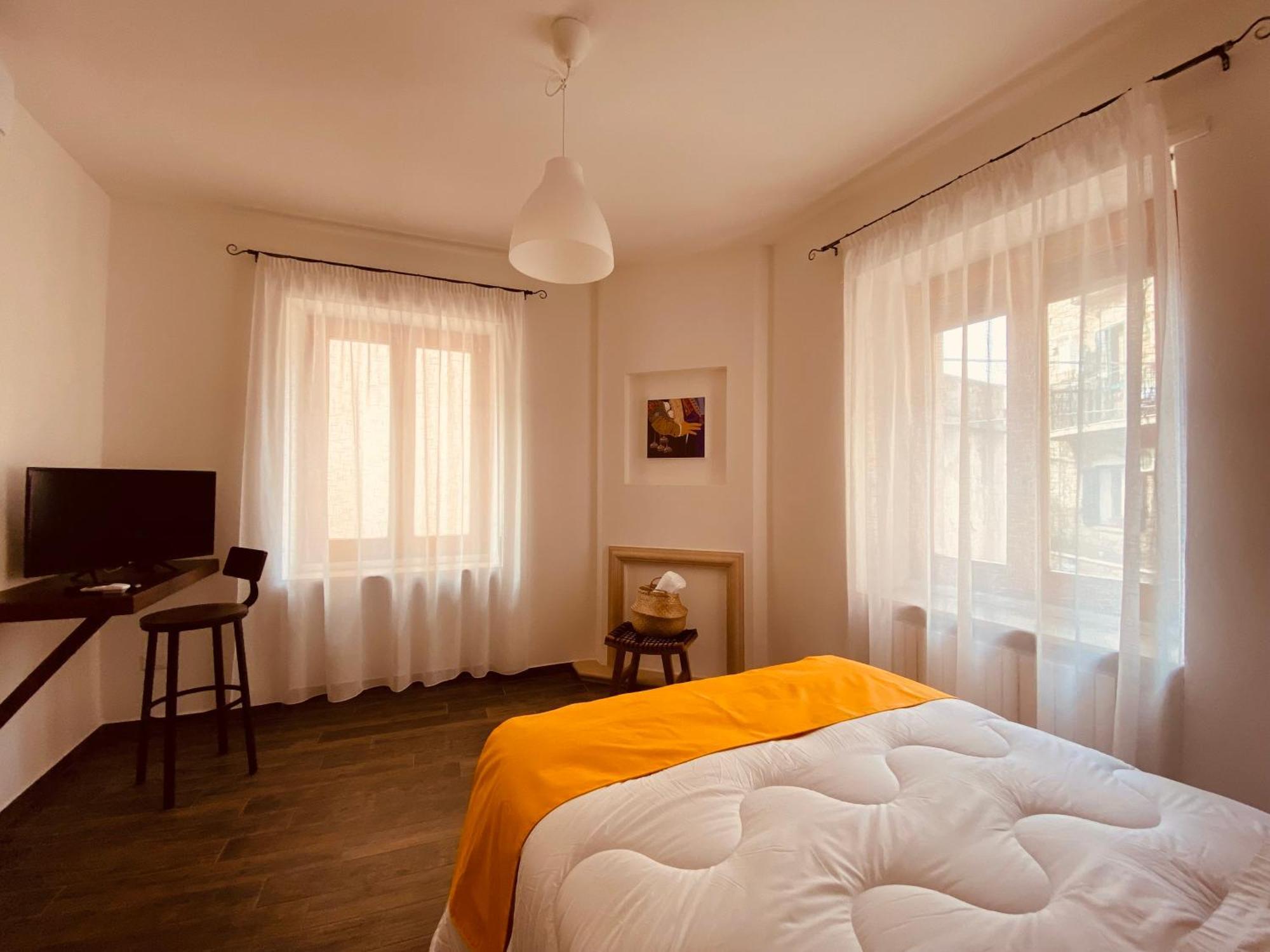 Double Room Private Bathroom