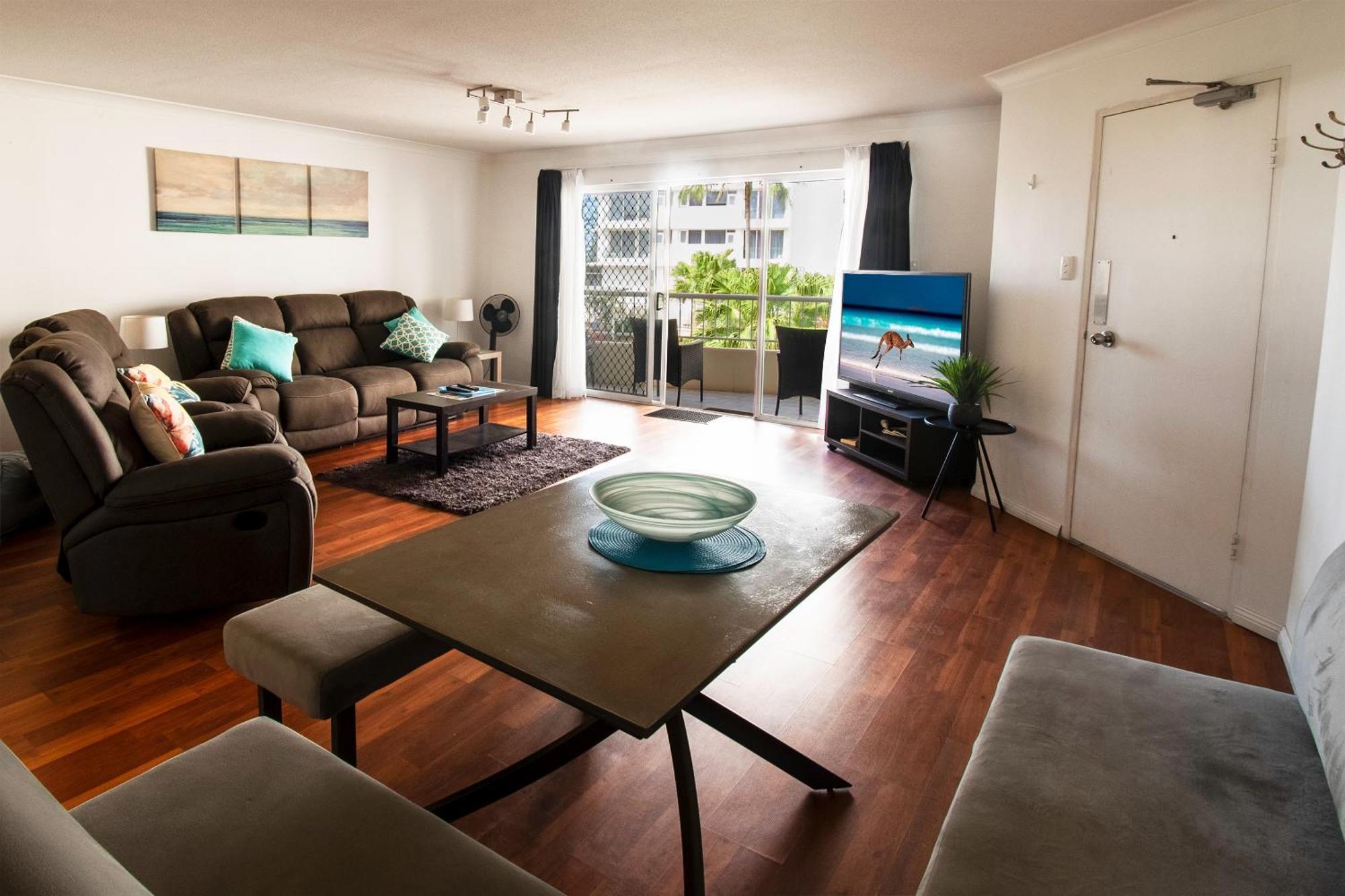 One-Bedroom Apartment Garden View
