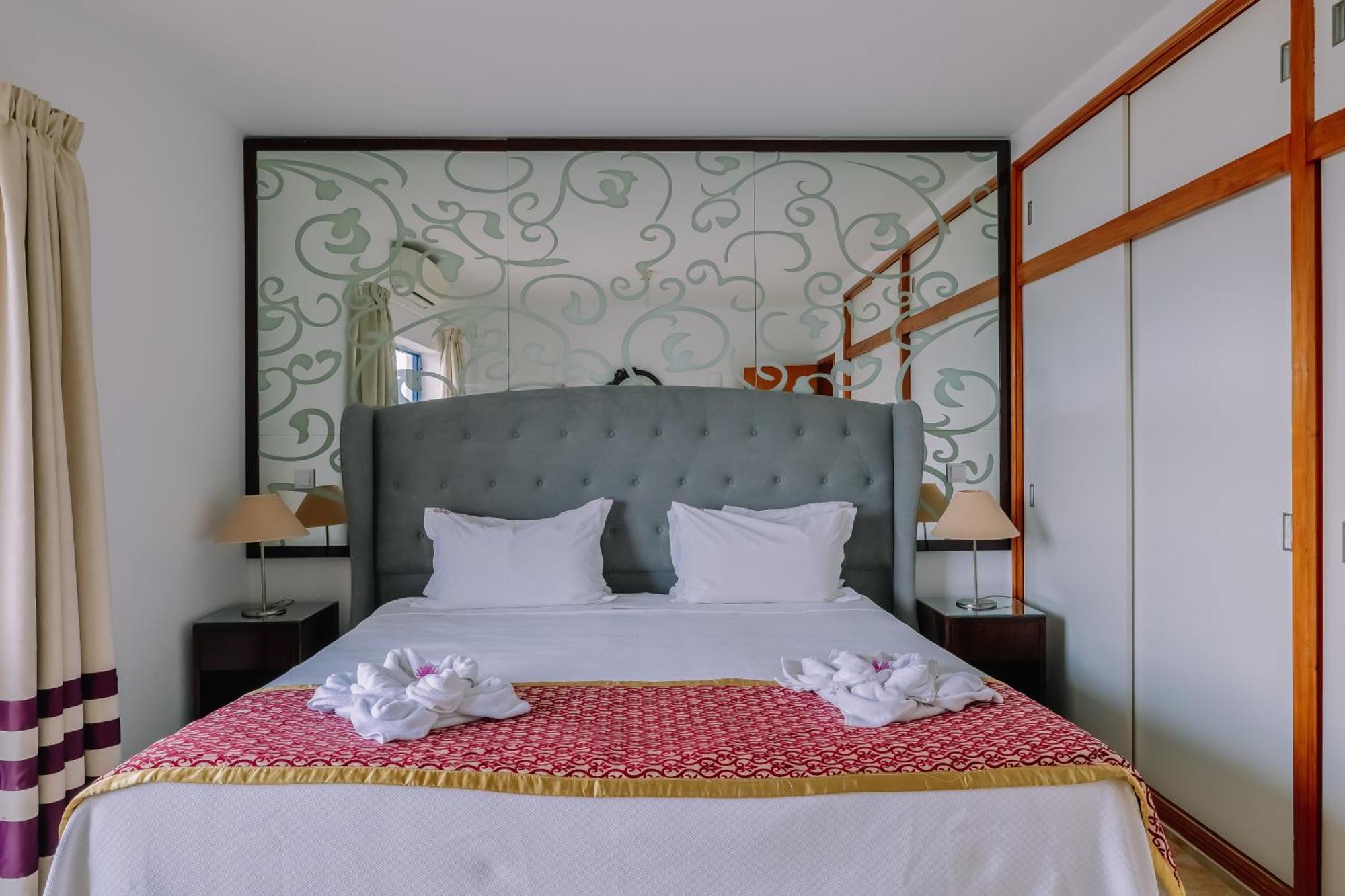 Deluxe Hotel Room