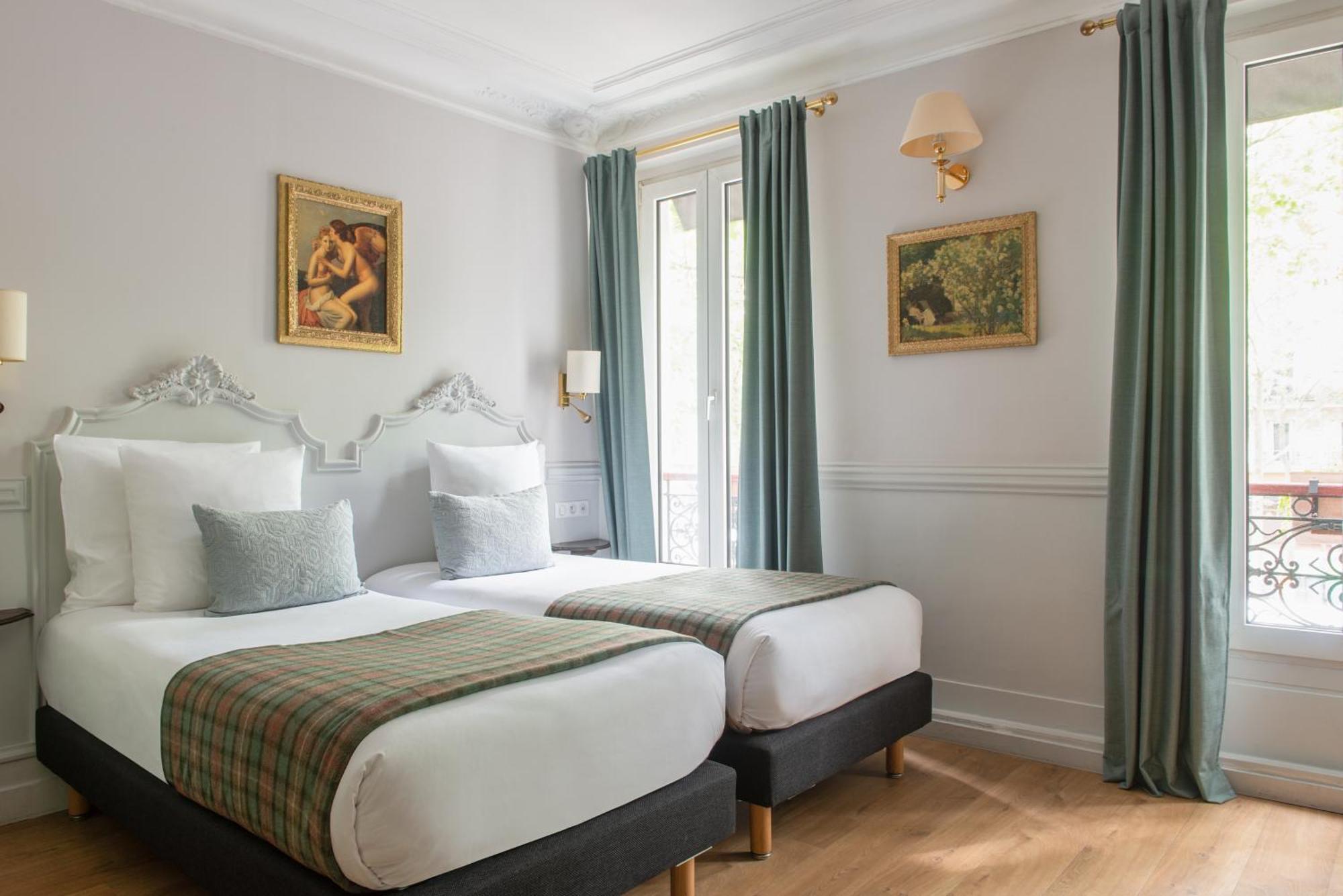 Twin Premium Room