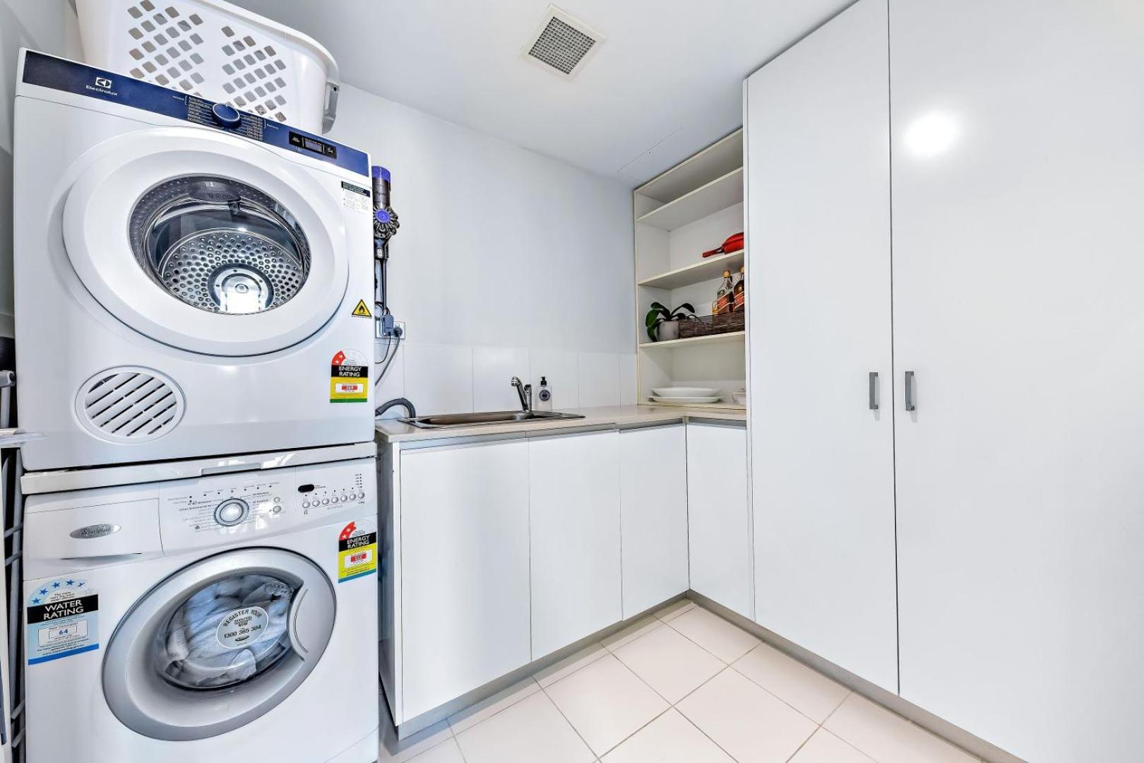 2 Bedroom 2 Bathroom Plus