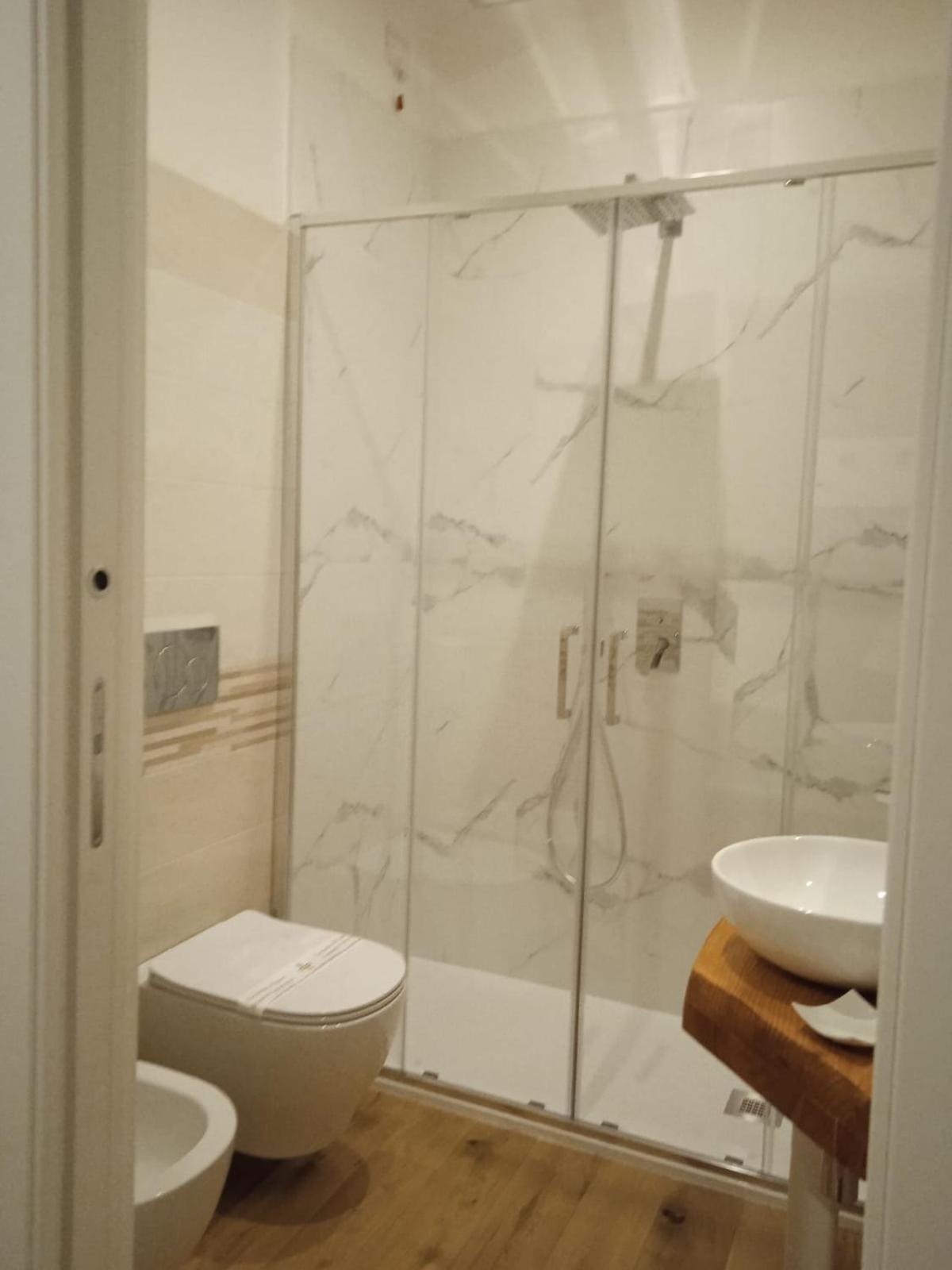 Double or Twin Room Private Bathroom
