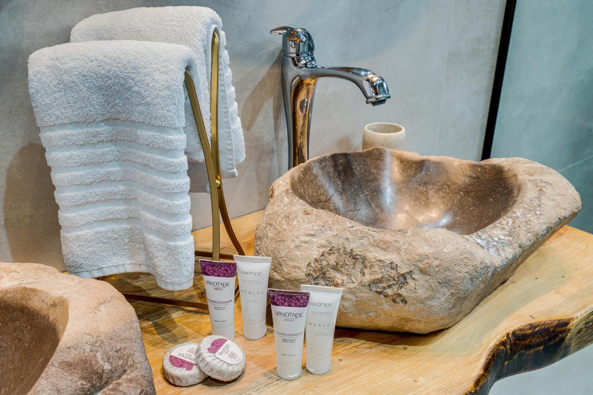 Chalé Deluxe com Hidromassagem e Chuveiro Duplo