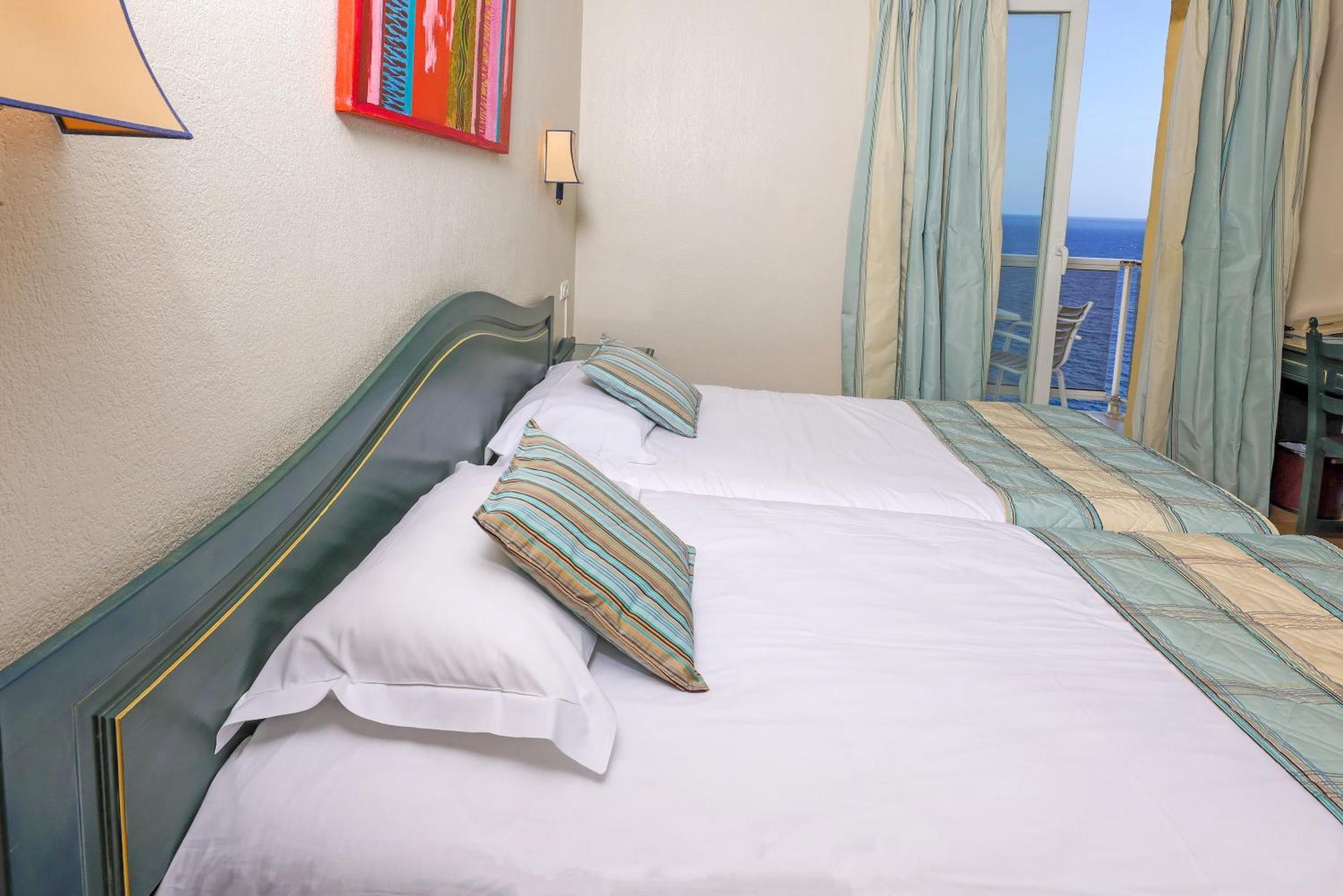 Standard Double Room Partial Sea View