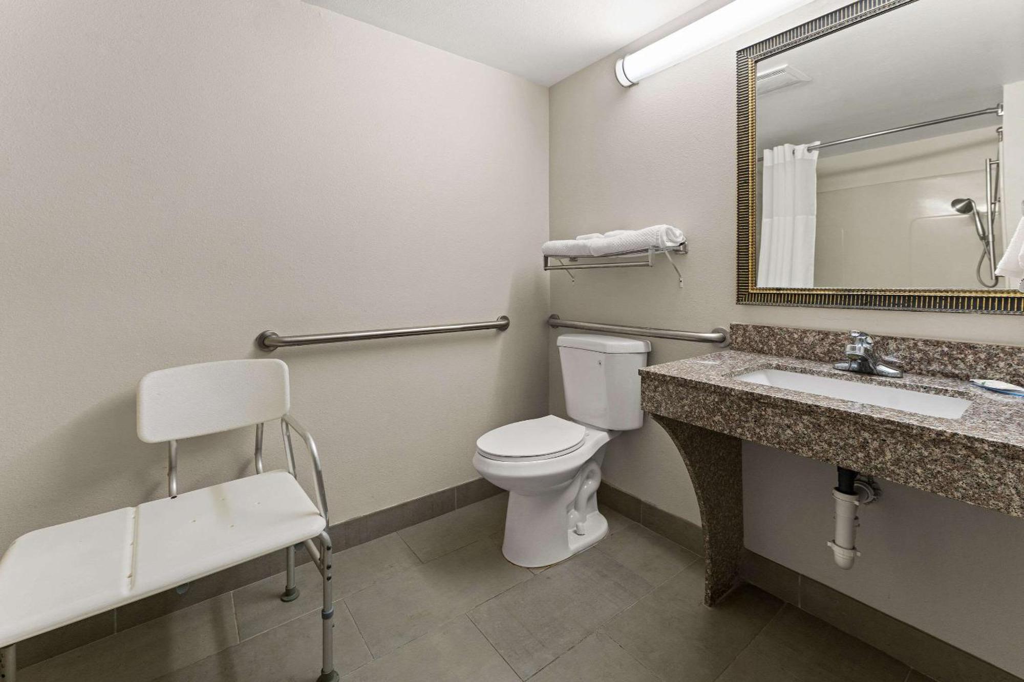King Room - Accessible/Non-Smoking,1540556599:JPEG