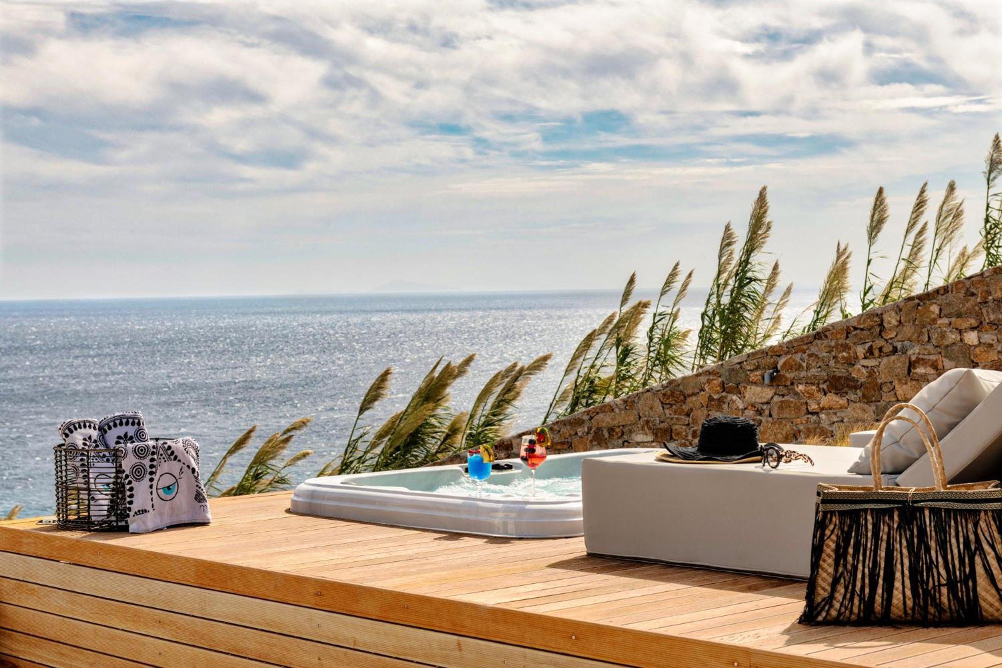 Suite Hot Tub Sea View