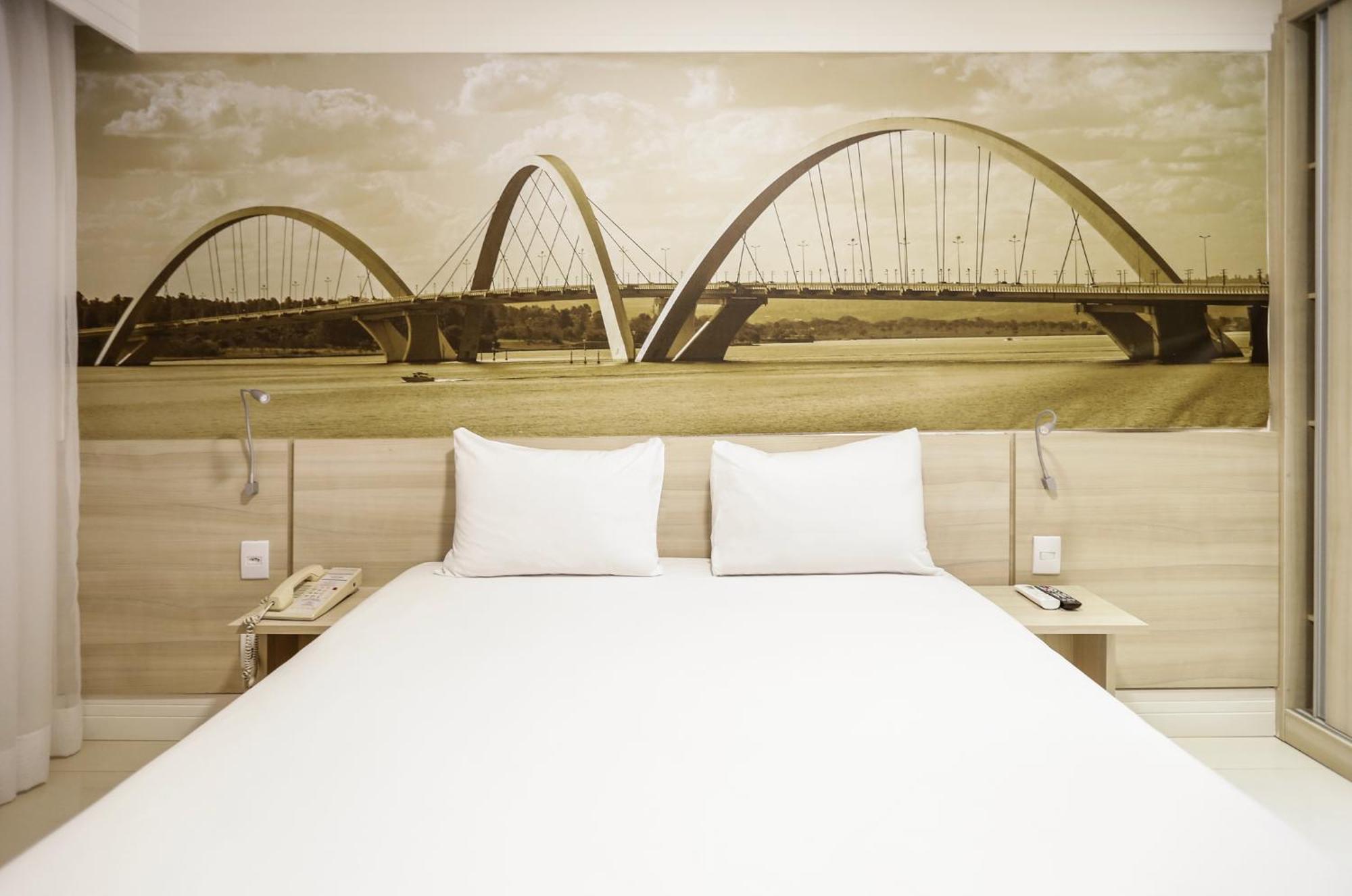 Junior Queen Suite,1544068762:JPEG