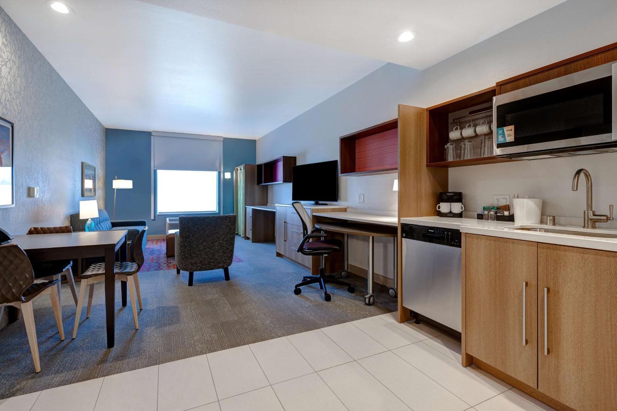 One-Bedroom King Suite Non-Smoking