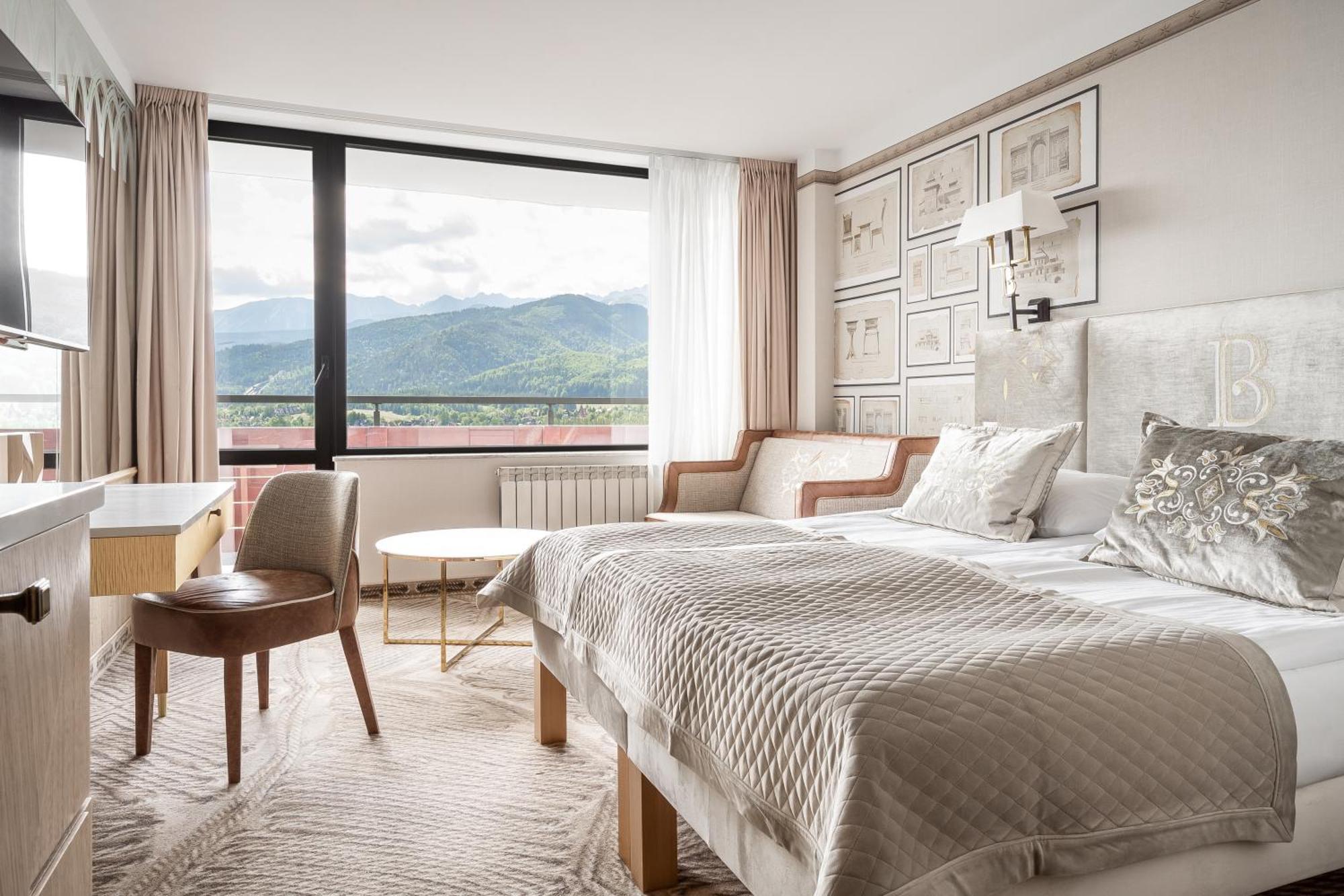 Deluxe Premium Double or Twin Room Mountain View