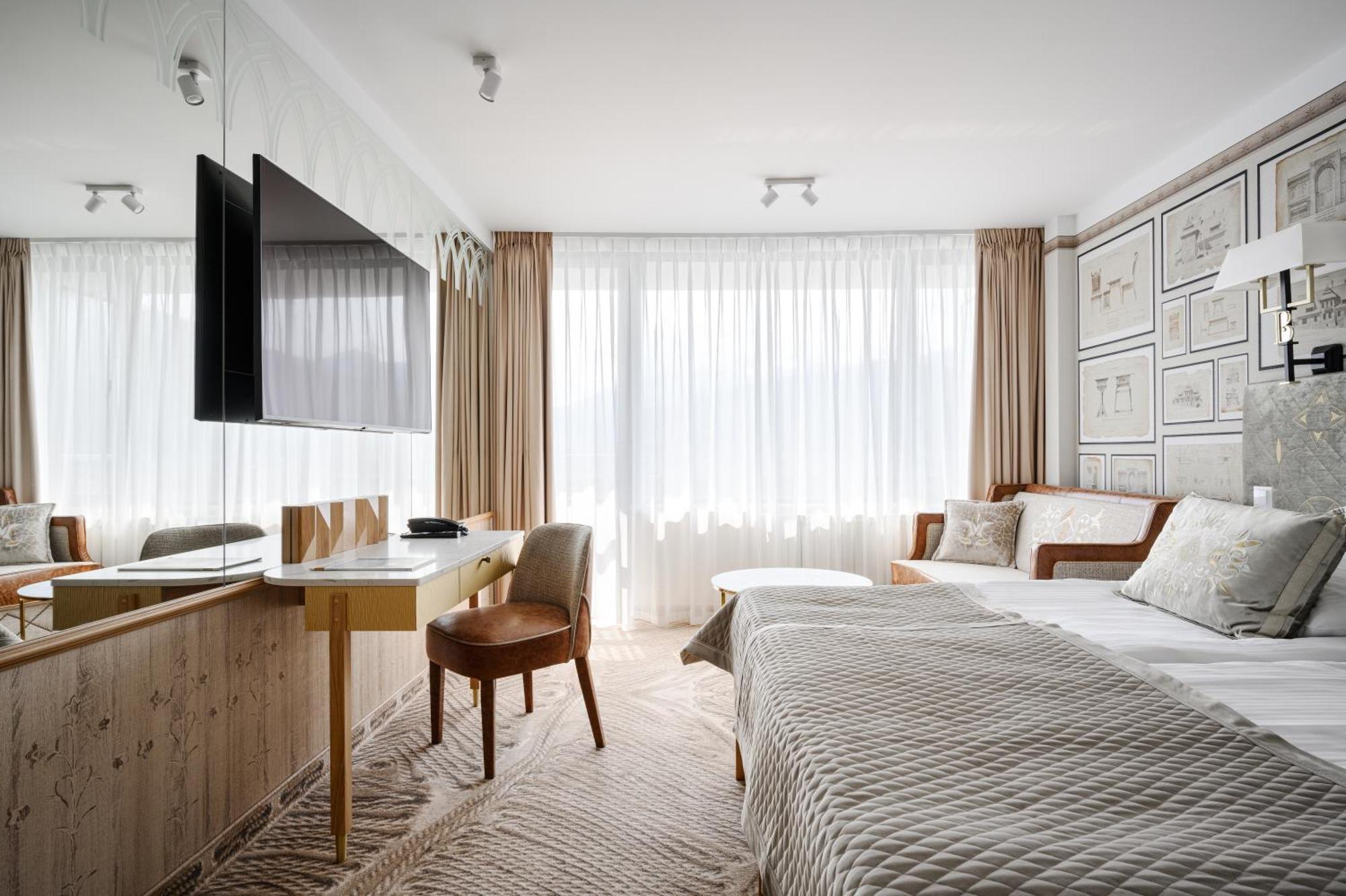 Deluxe Premium Double or Twin Room Mountain View