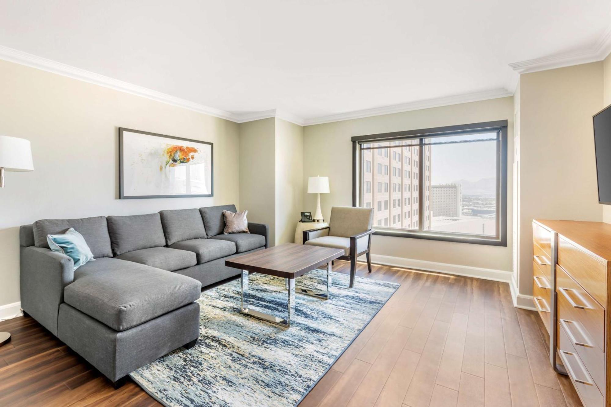 One-Bedroom King Suite Sofa Bed