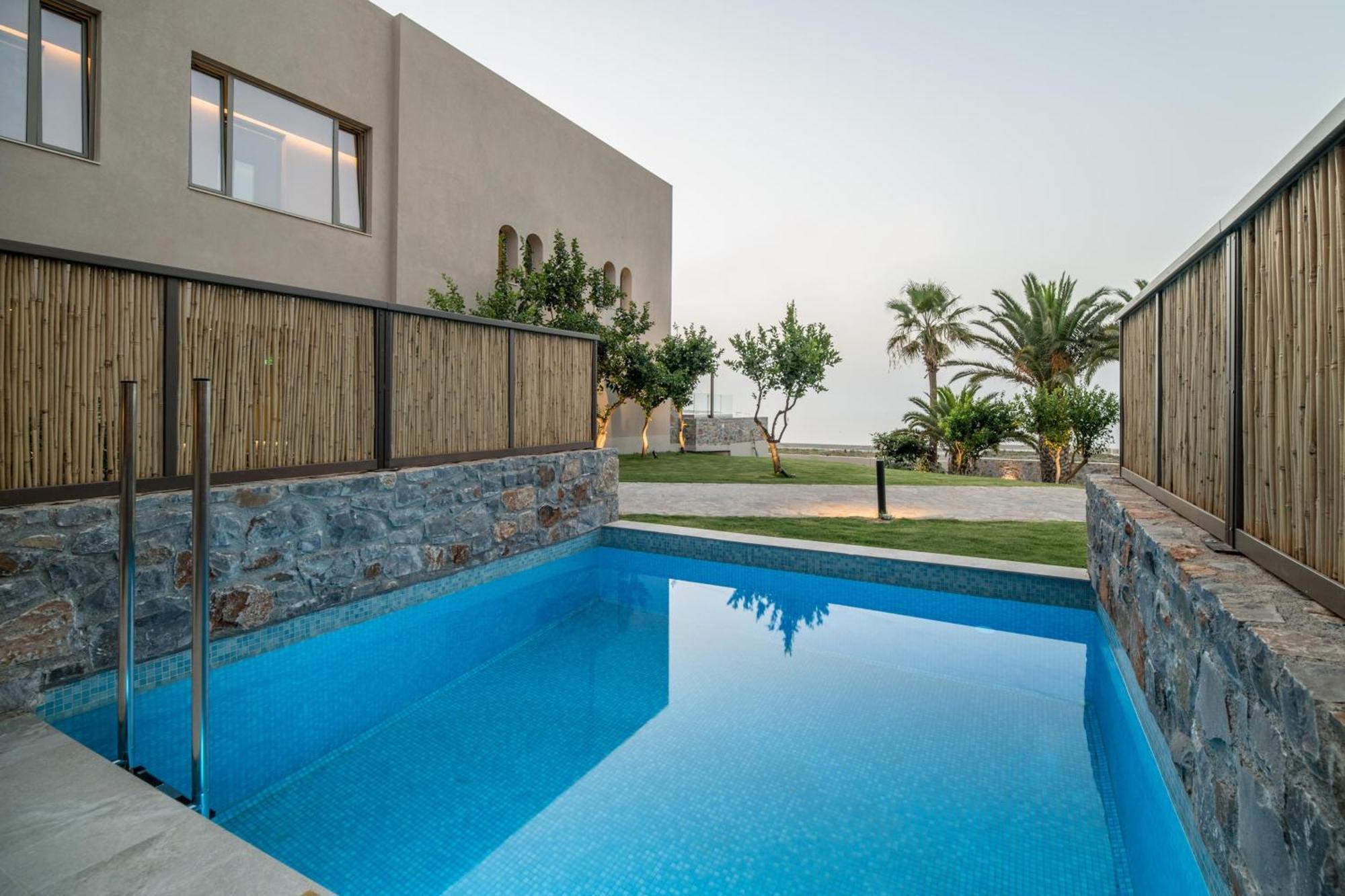 Petite Suite Sea View Private Pool