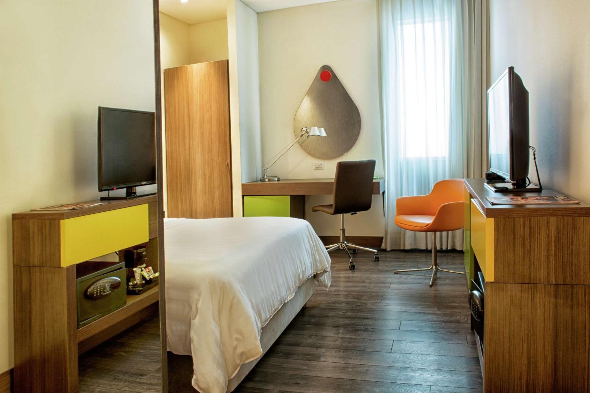 Queen Room
