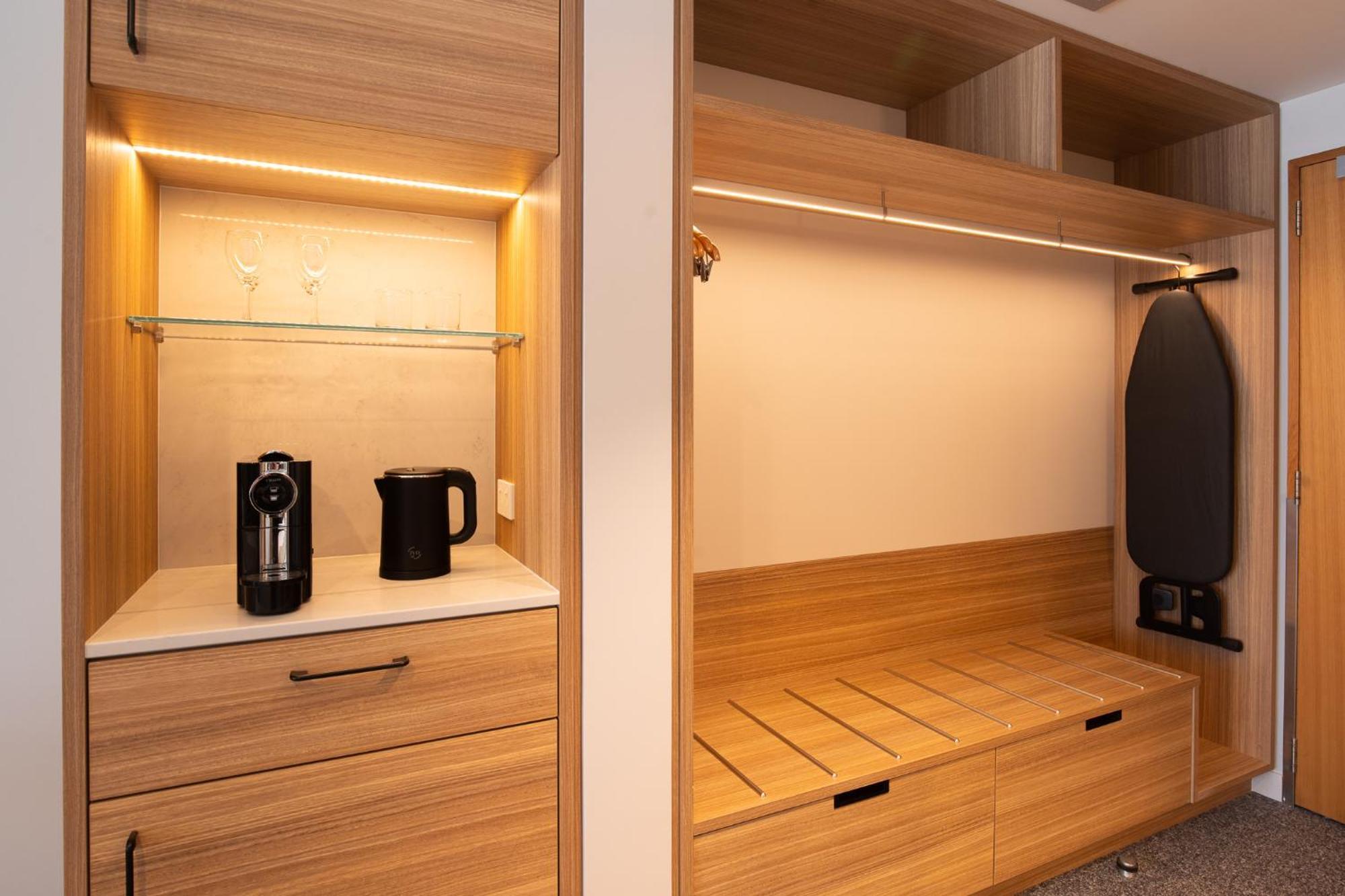 Premium Twin Room Mountain view