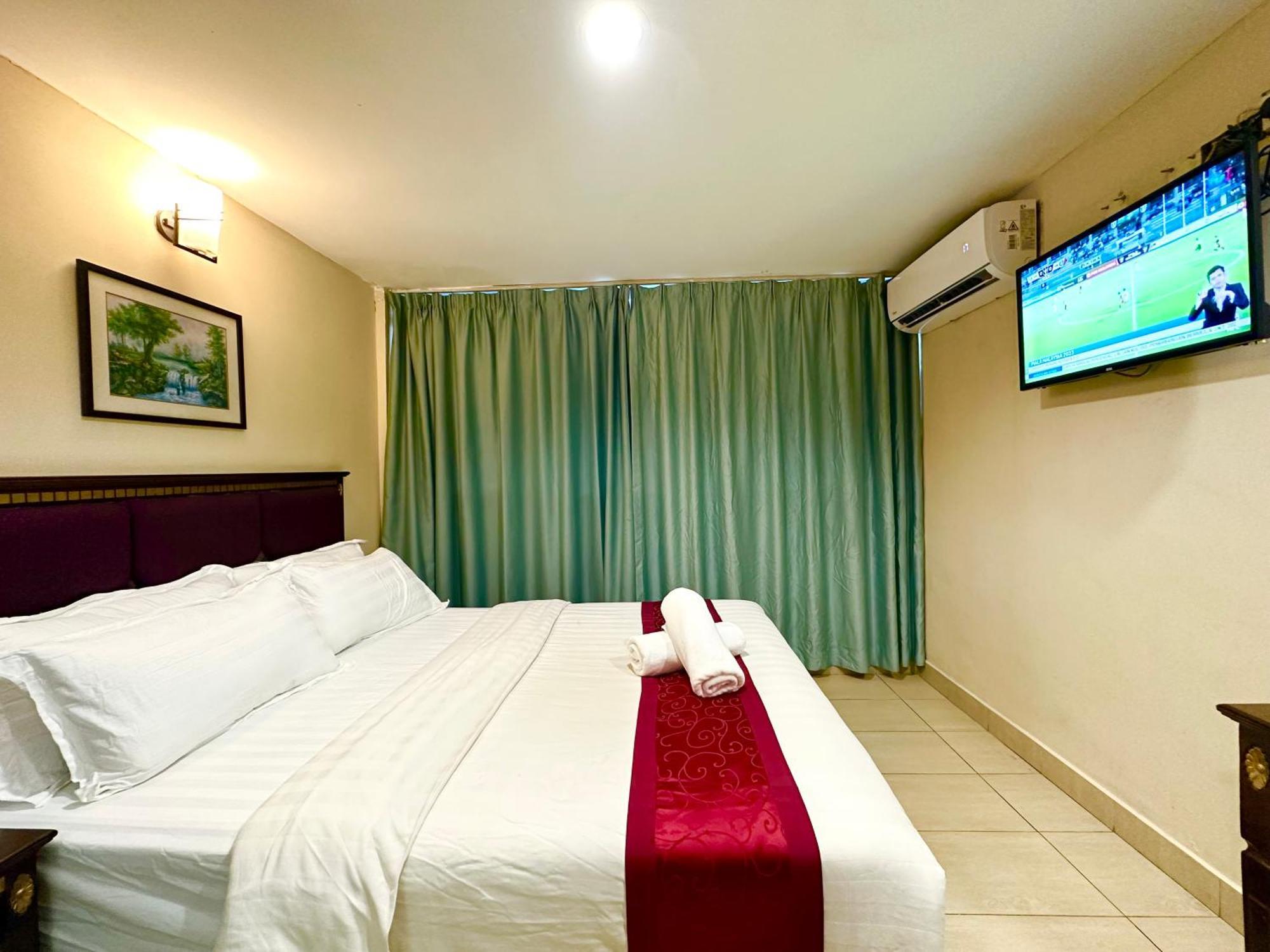 Double Room Private Bathroom