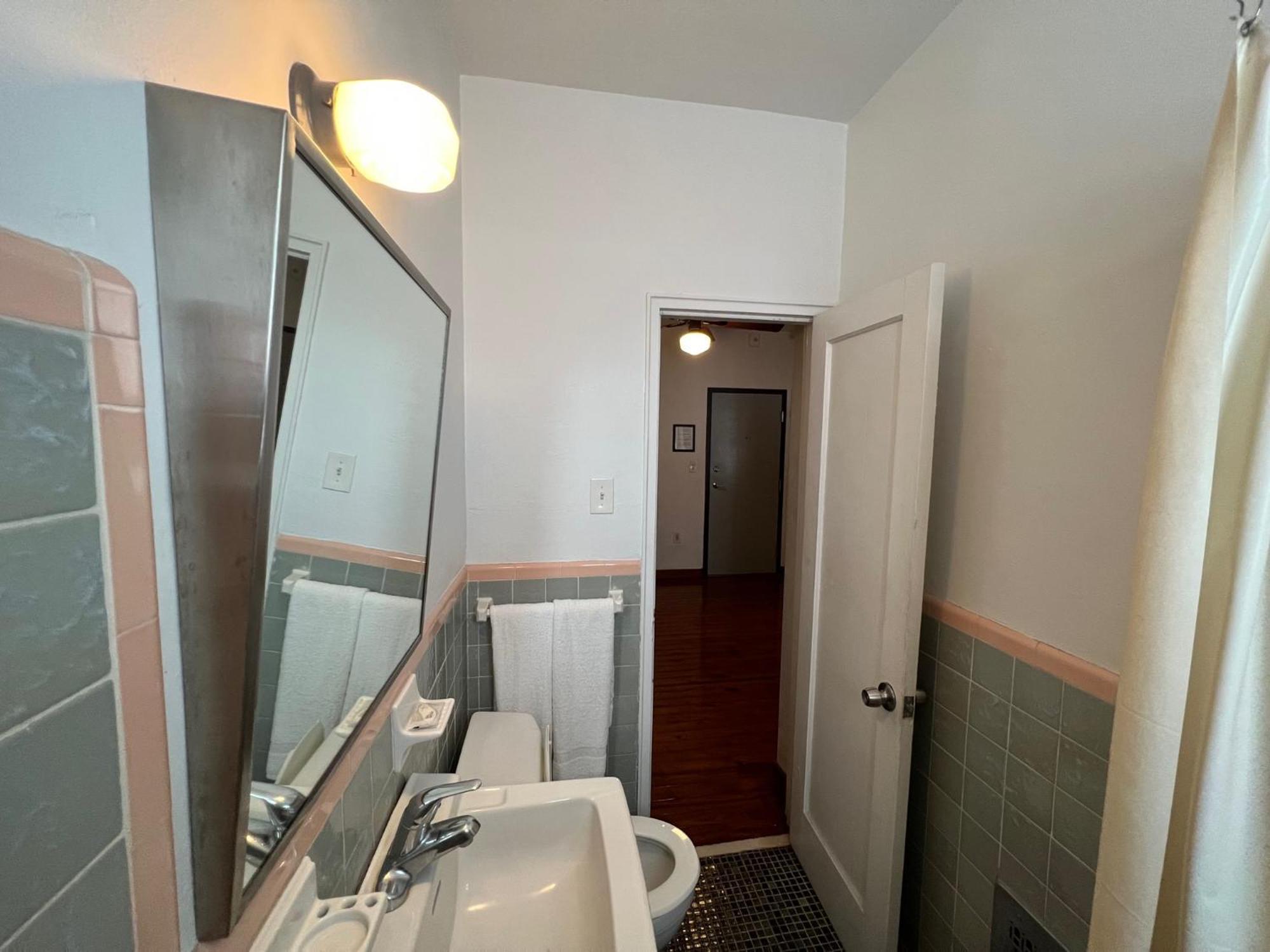 Suite 2