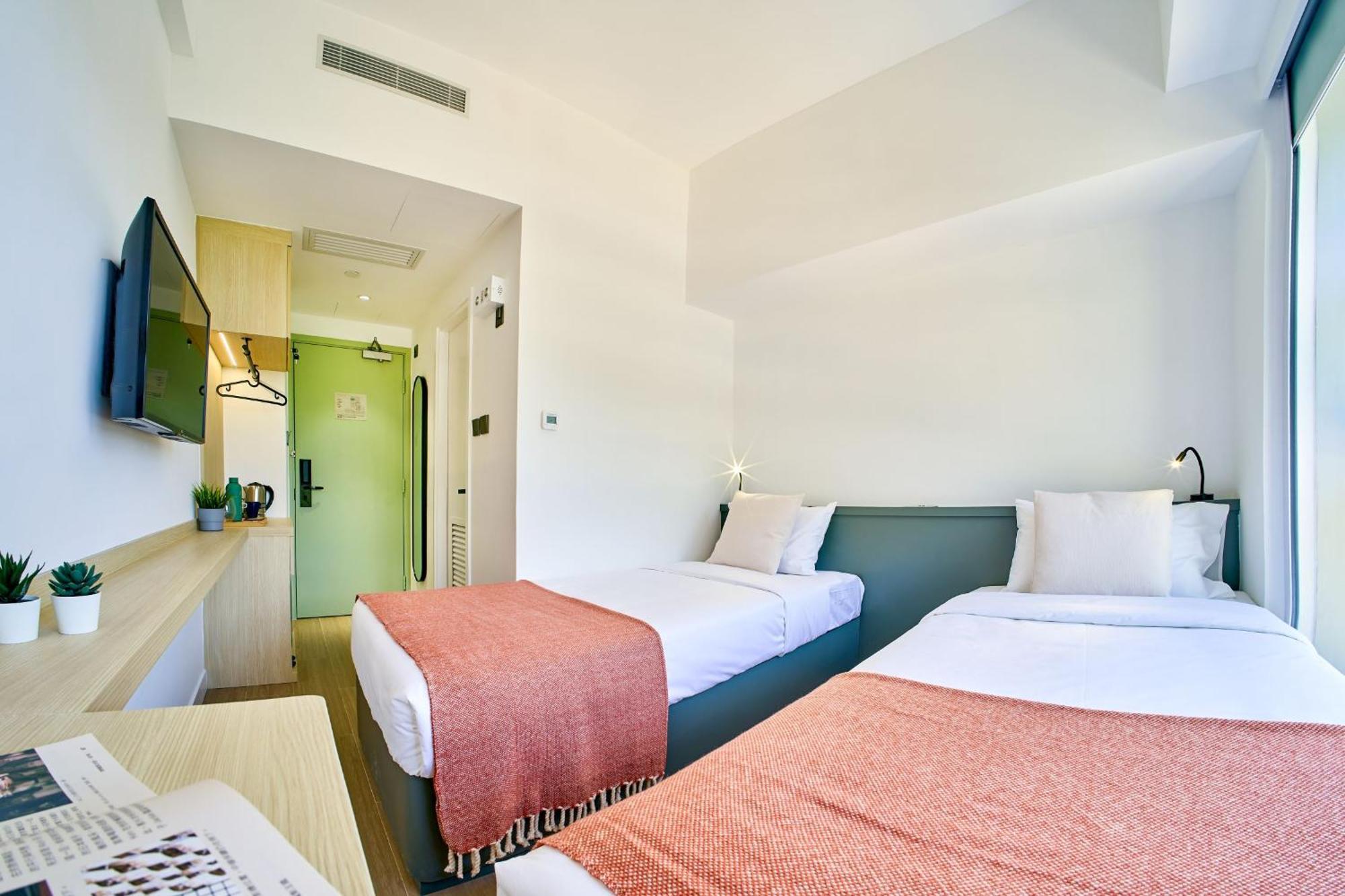 Standard Twin Room