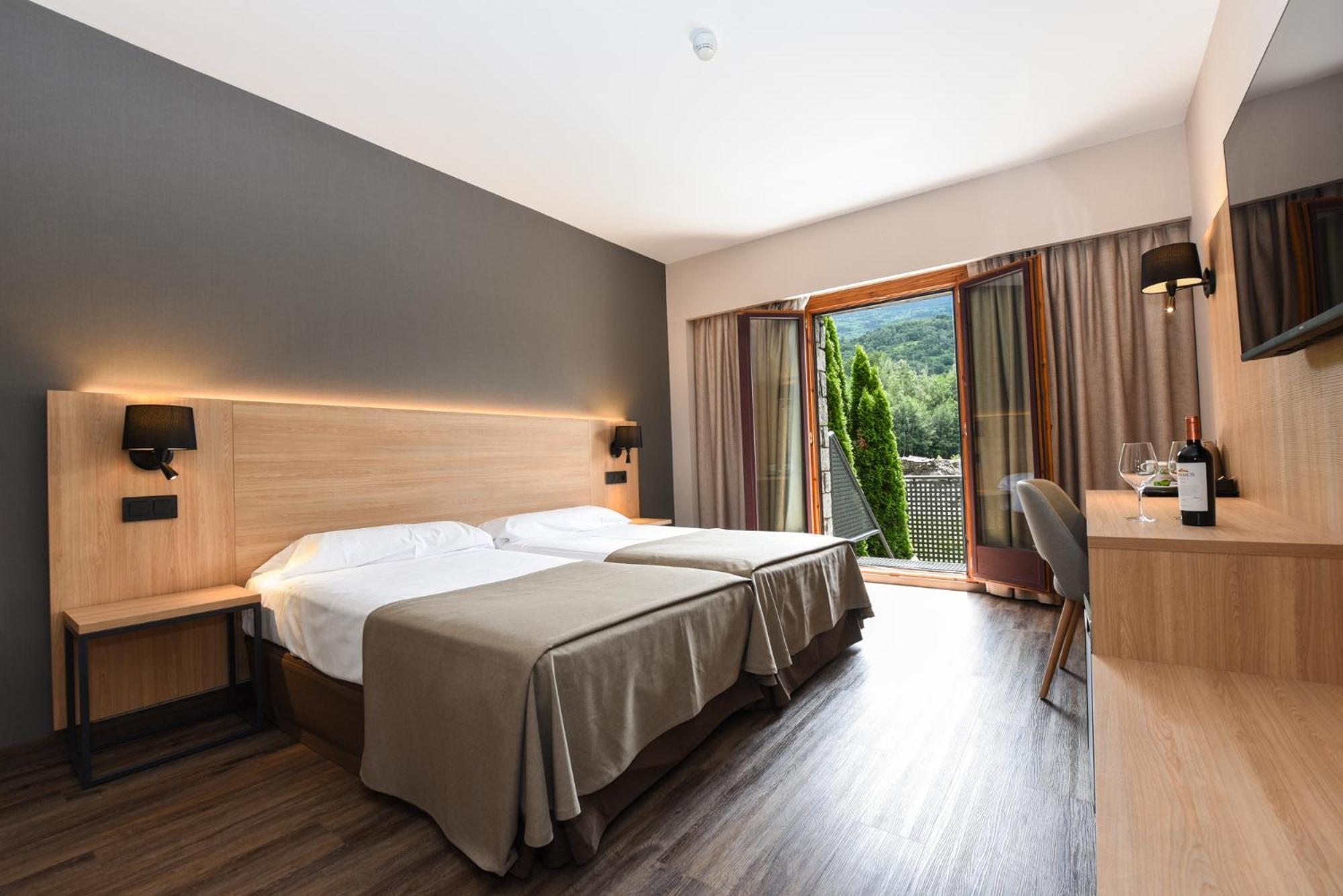 Standard Room with terrace,1553776549:JPEG