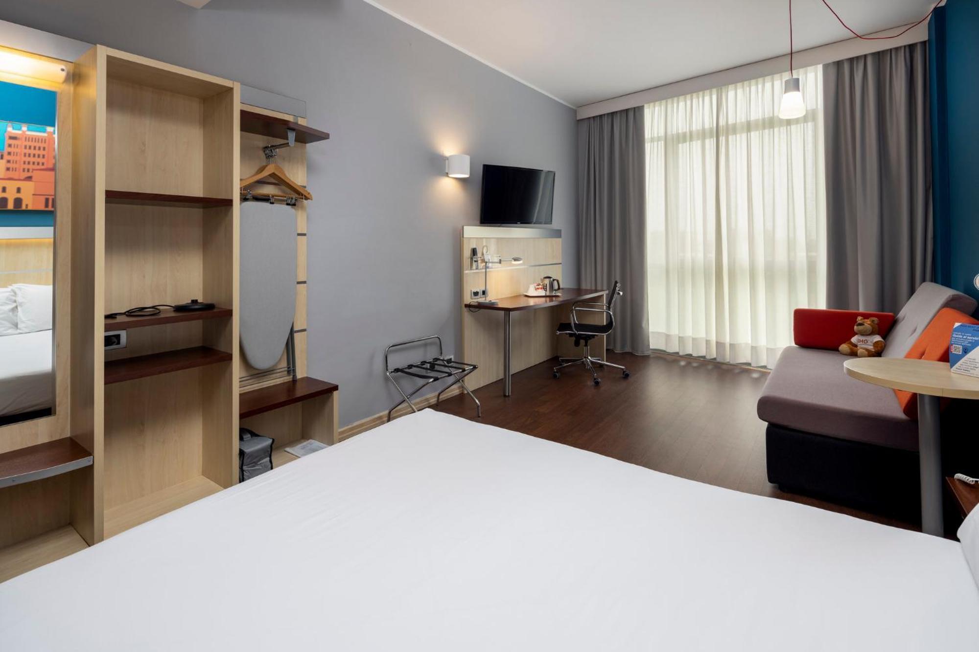 Standard Double Room Sofa Bed