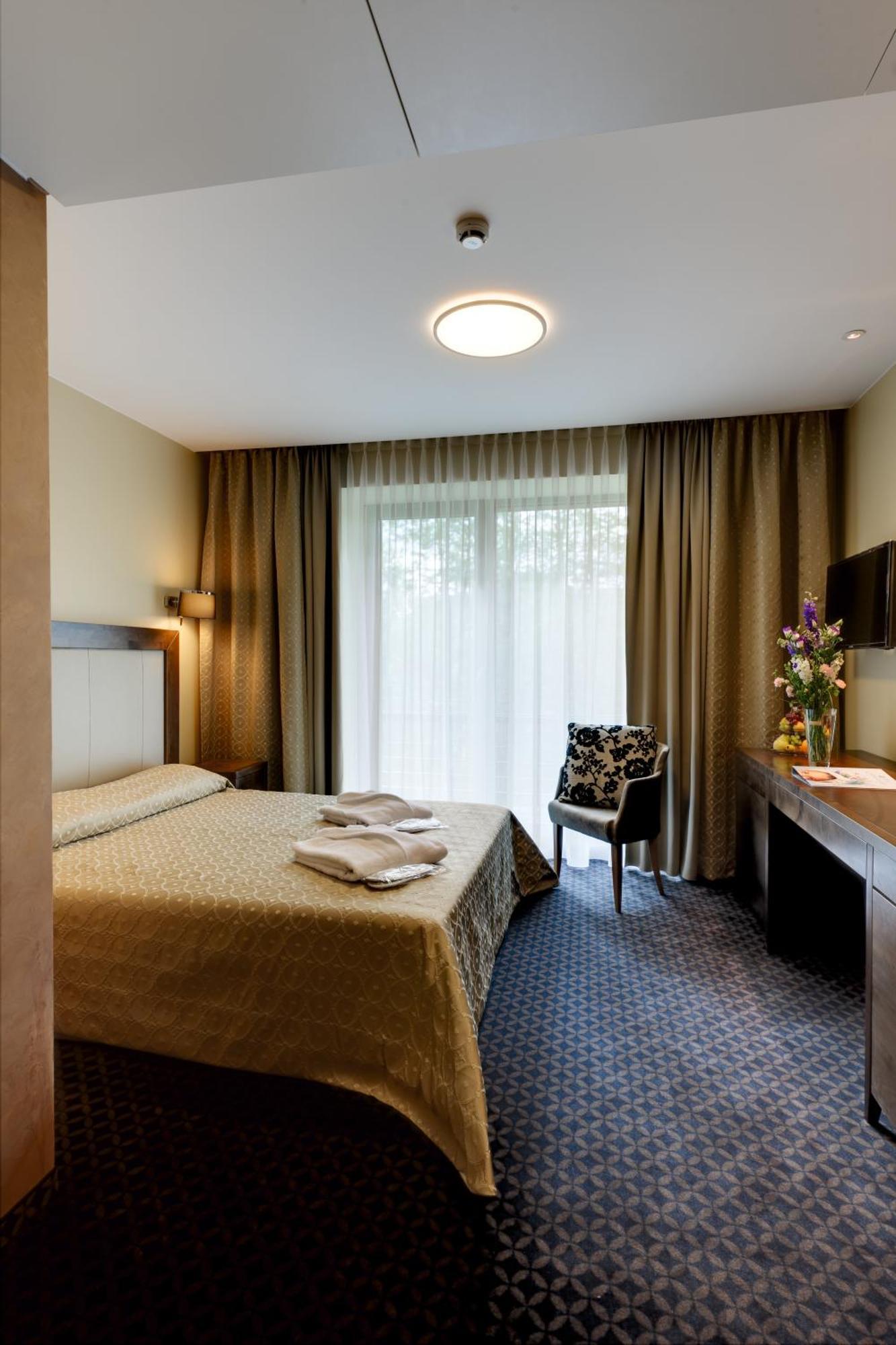 Mini Double Room with Spa Access,402878073:JPEG