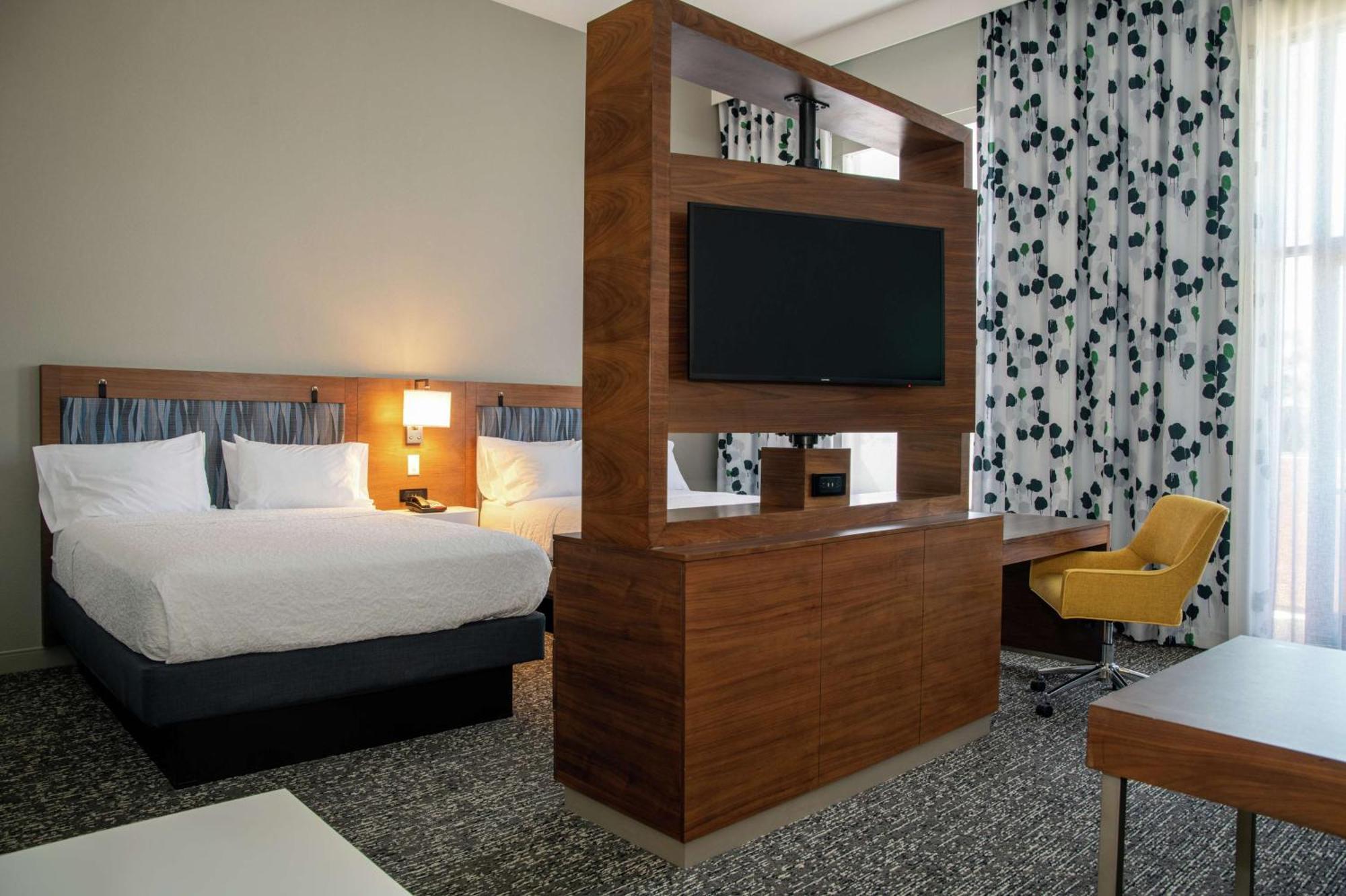 Queen Studio Suite with Two Queen Beds - Non-Smoking,1557876805:JPEG