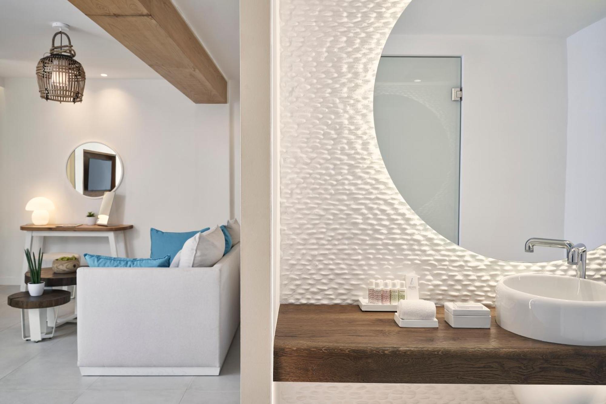 Signature Room Jet Tub