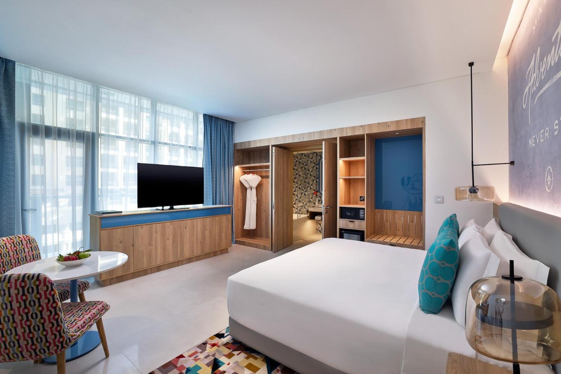 Deluxe Family Room Balcony Beach & Rooftop Infinity Pool Access Kids Club Access