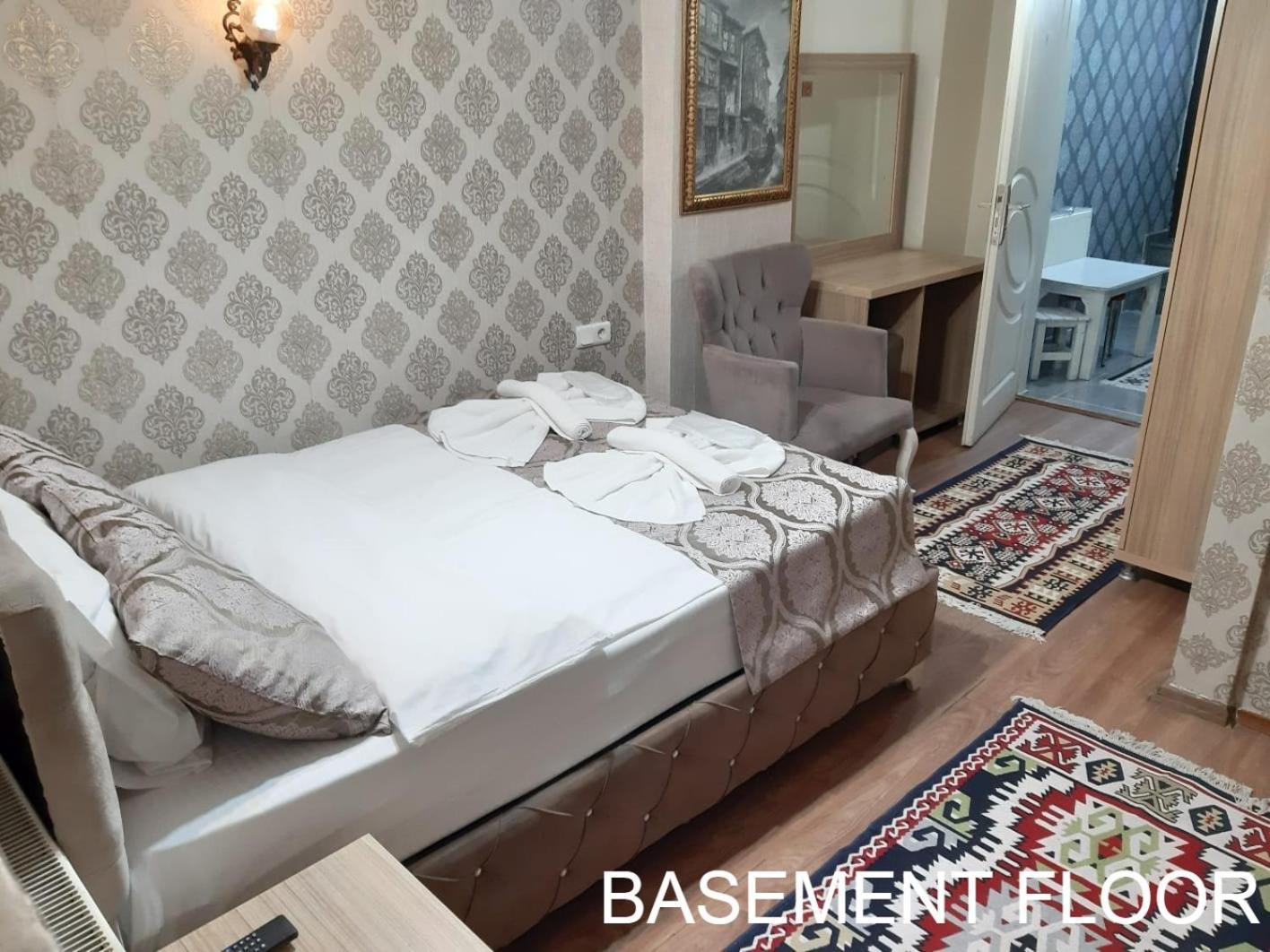 Economy Triple Room