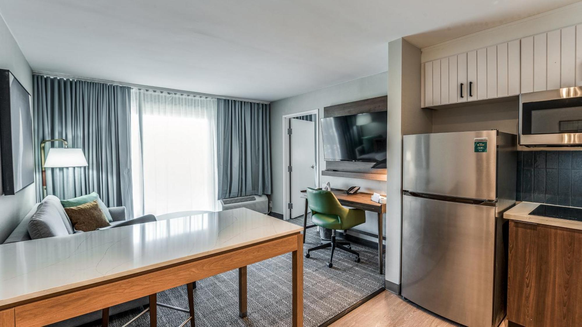 One-Bedroom Suite