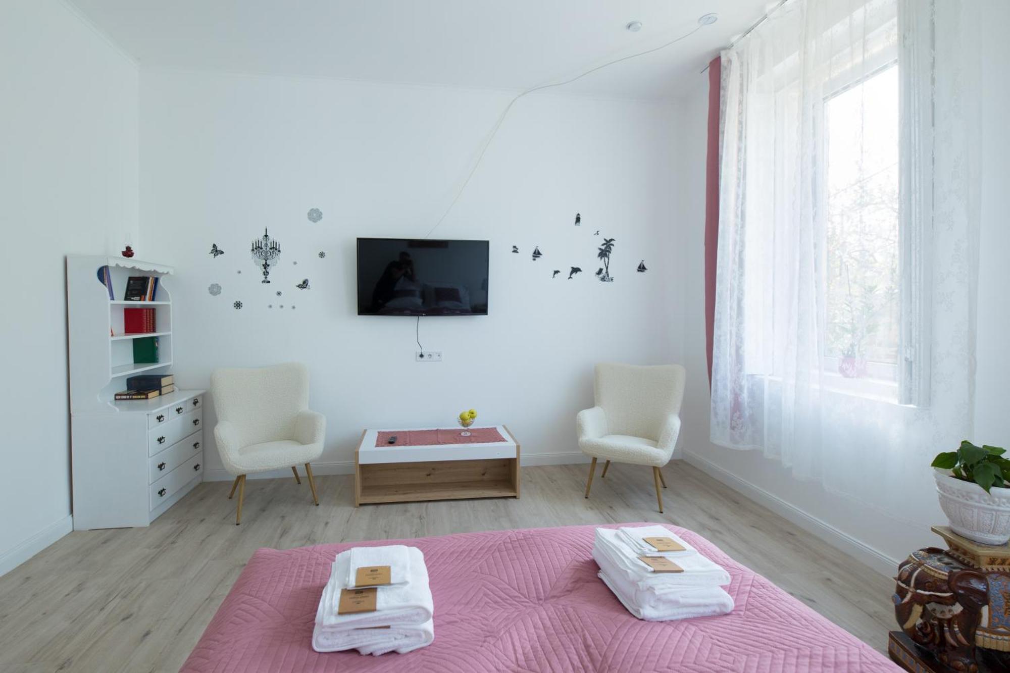 Double Room Private Bathroom